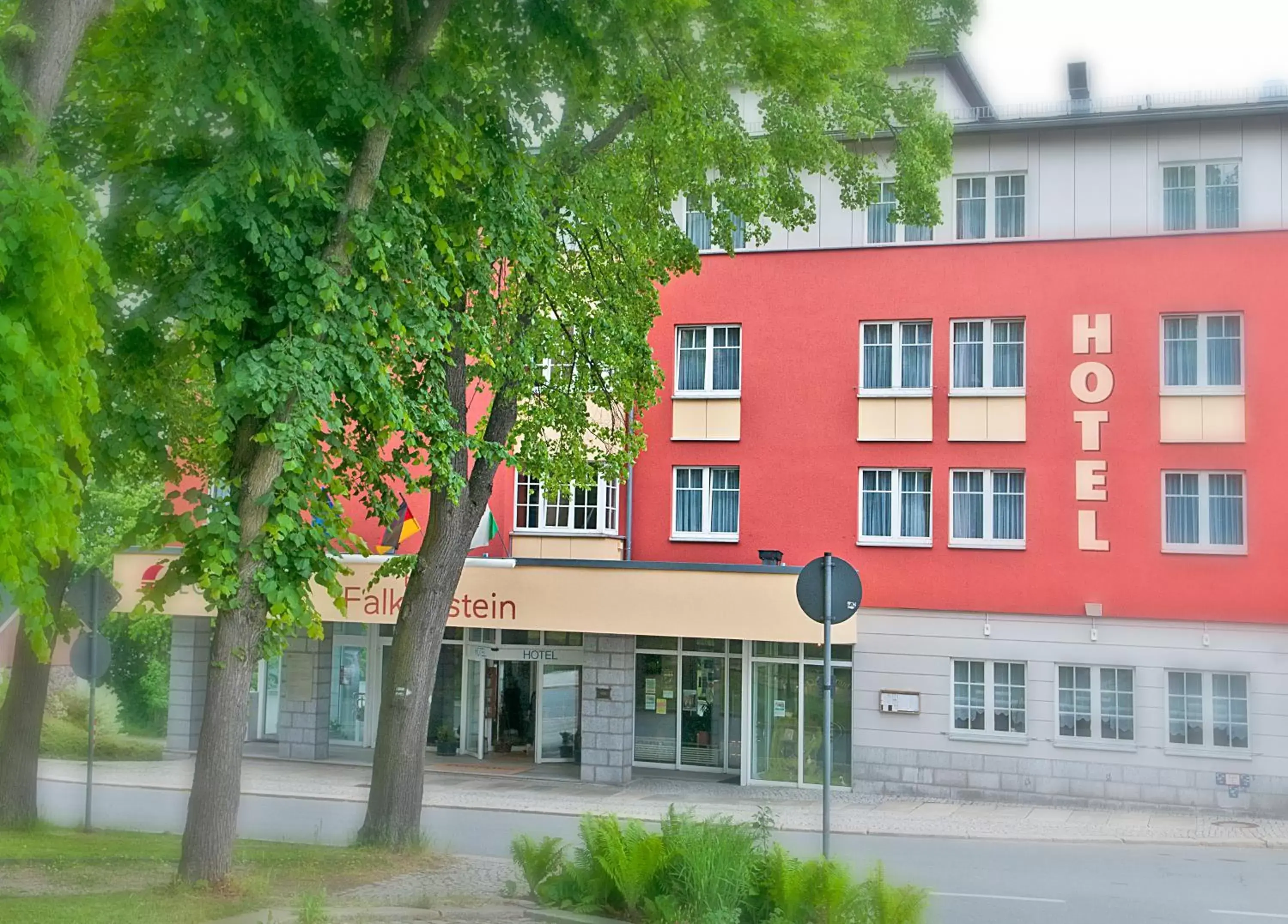 Facade/entrance, Property Building in Hotel Falkenstein