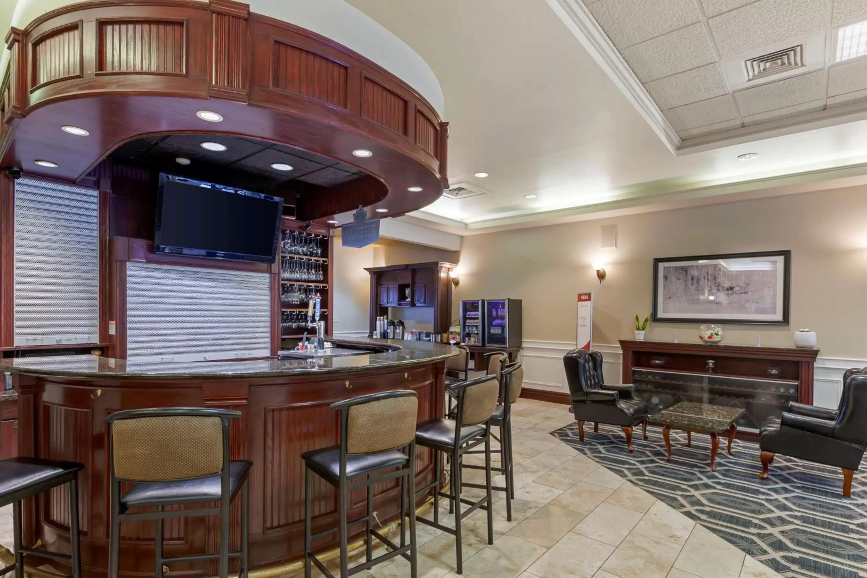 Restaurant/places to eat, Lounge/Bar in Best Western Plus Orillia Hotel