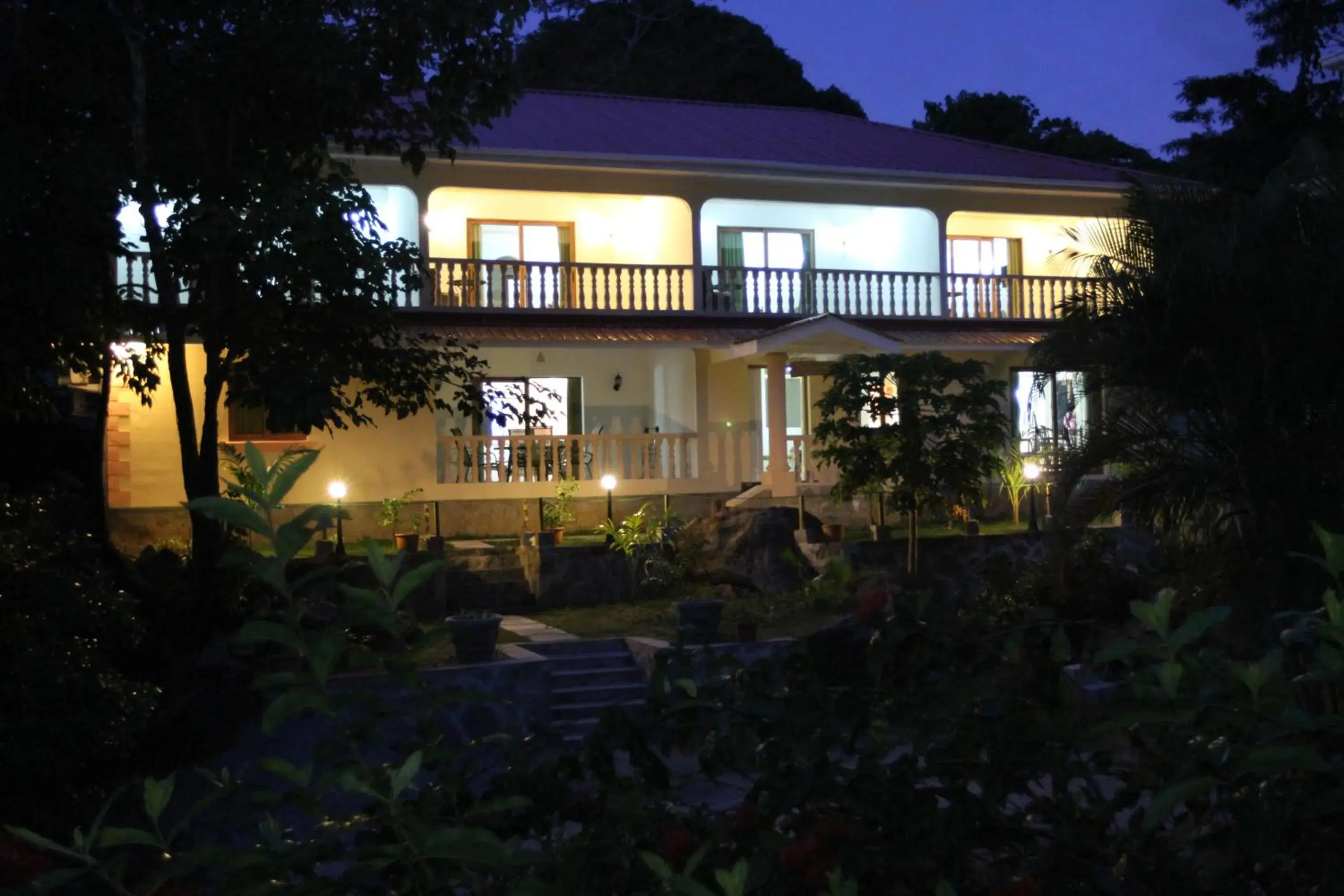 Facade/entrance in Forest Lodge Facade/entrance in Forest Lodge