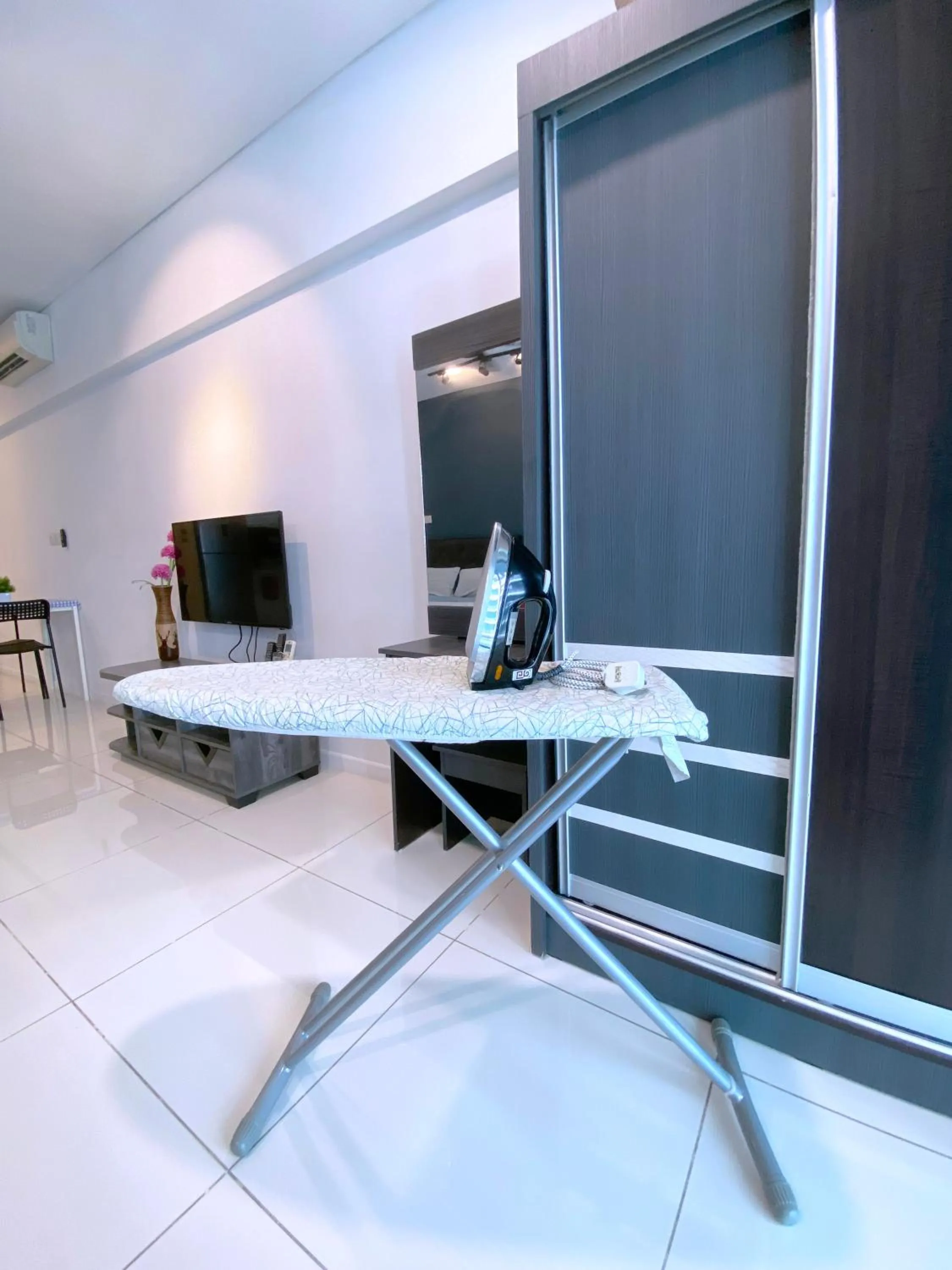 TV/Entertainment Center in Mercu Summer Suite KLCC @ Penguin Homes