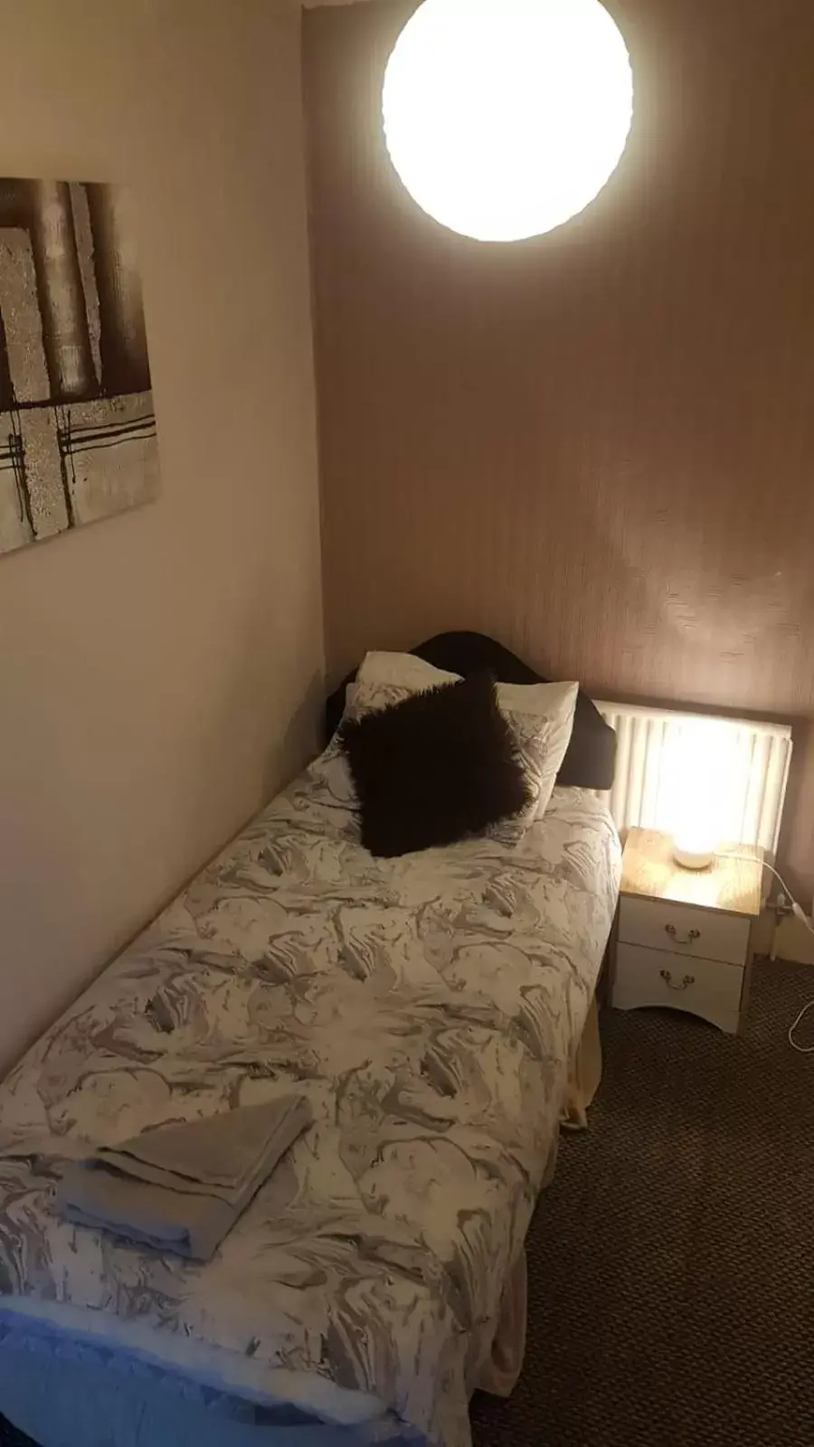 Small Single Room in Westbourne House