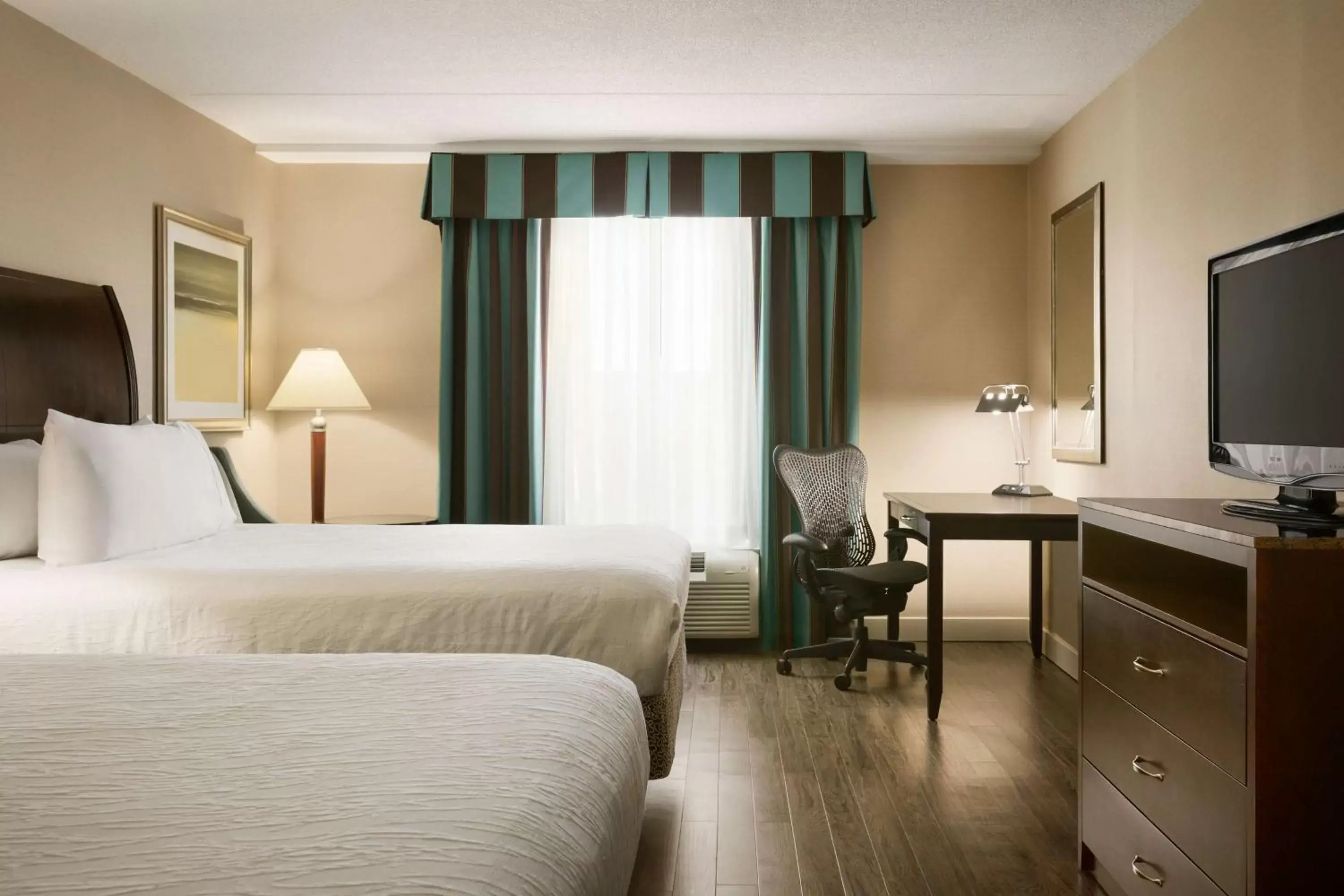 Bedroom, Bed in Hilton Garden Inn Toronto/Vaughan
