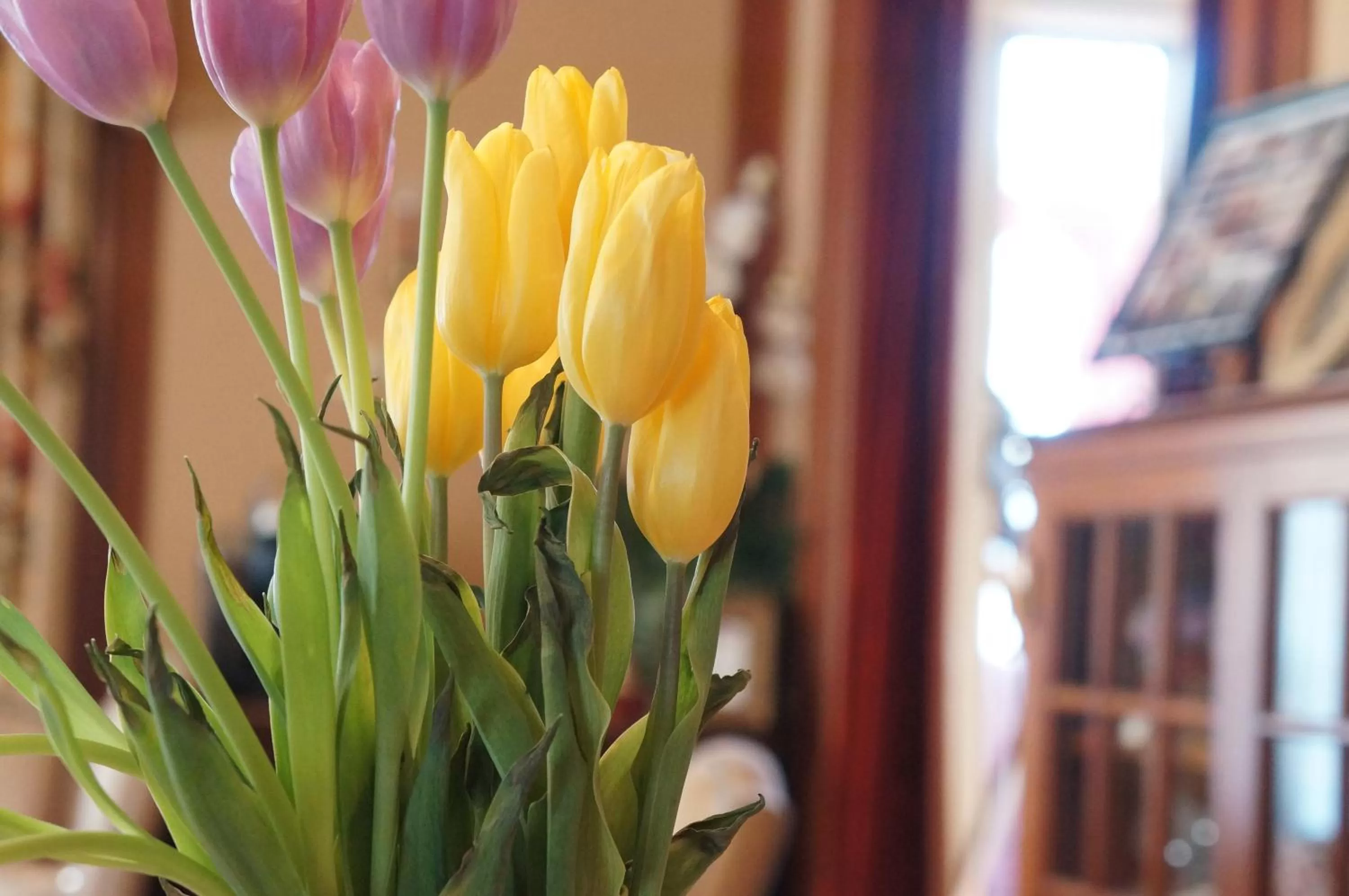 Decorative detail in Silver Fountain Inn
