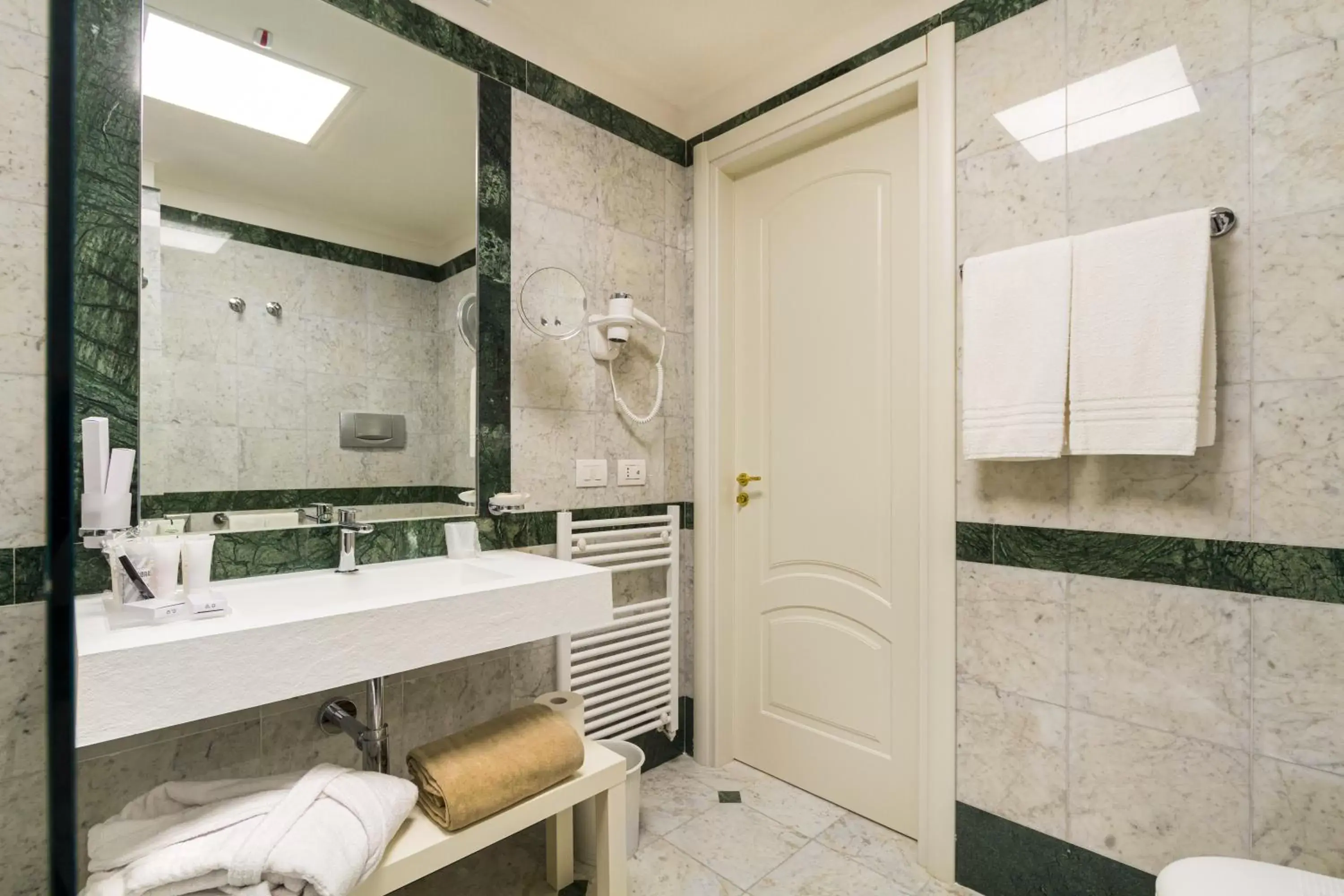 Bathroom in Seawater Hotel Bio & Beauty Spa
