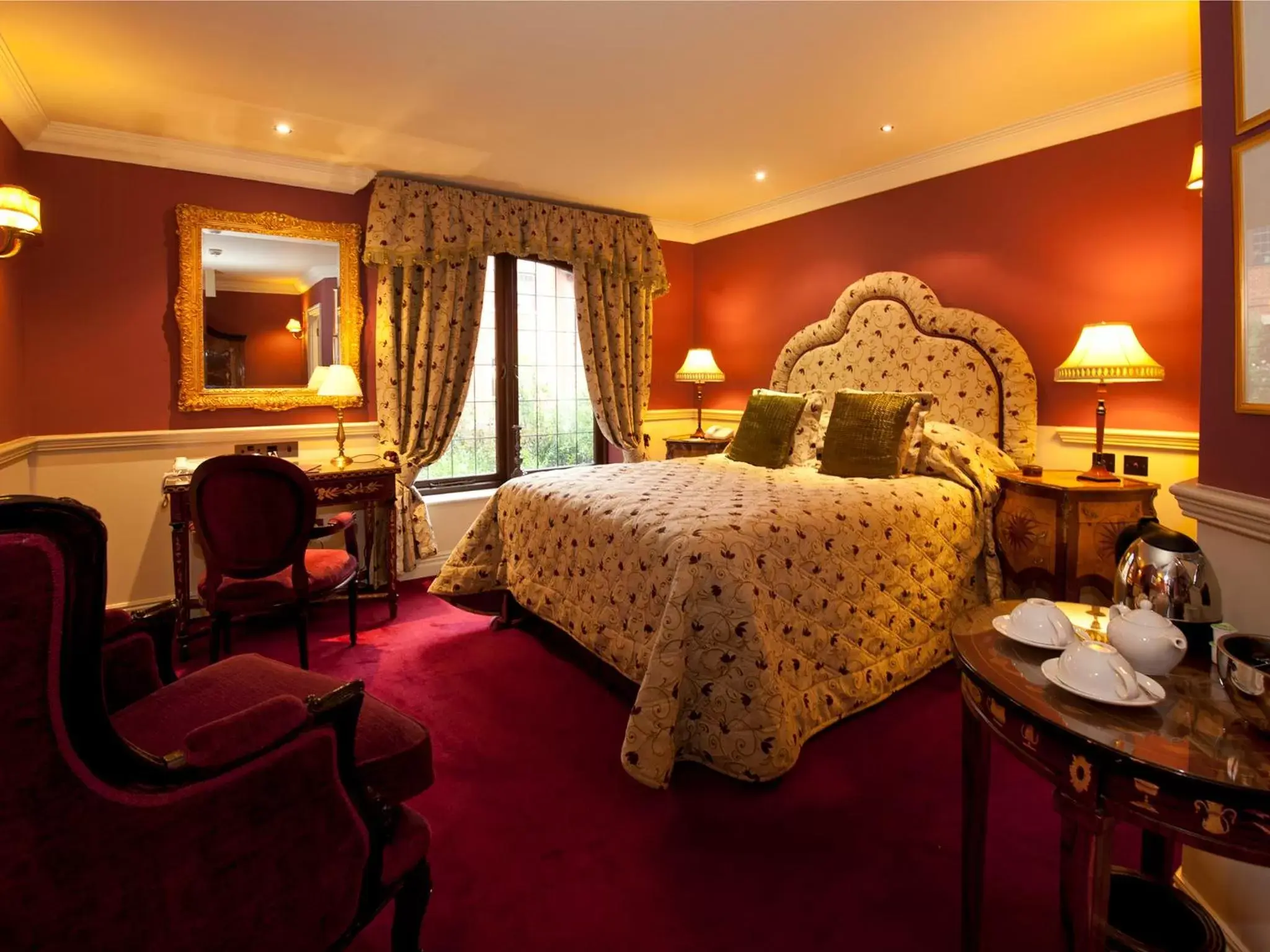 Bed in Coombe Abbey Hotel
