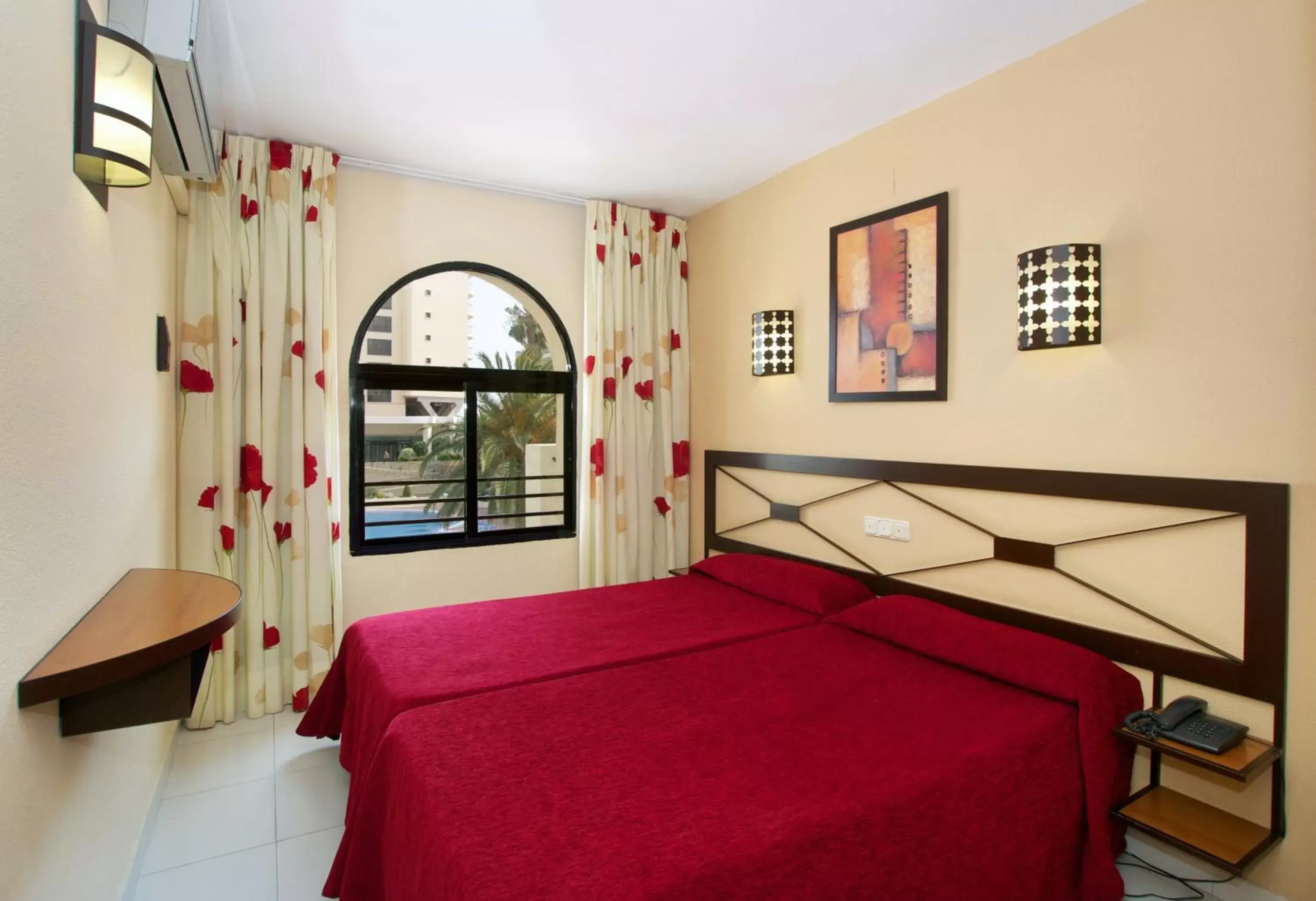 Bedroom, Bed in Hotel Puente Real