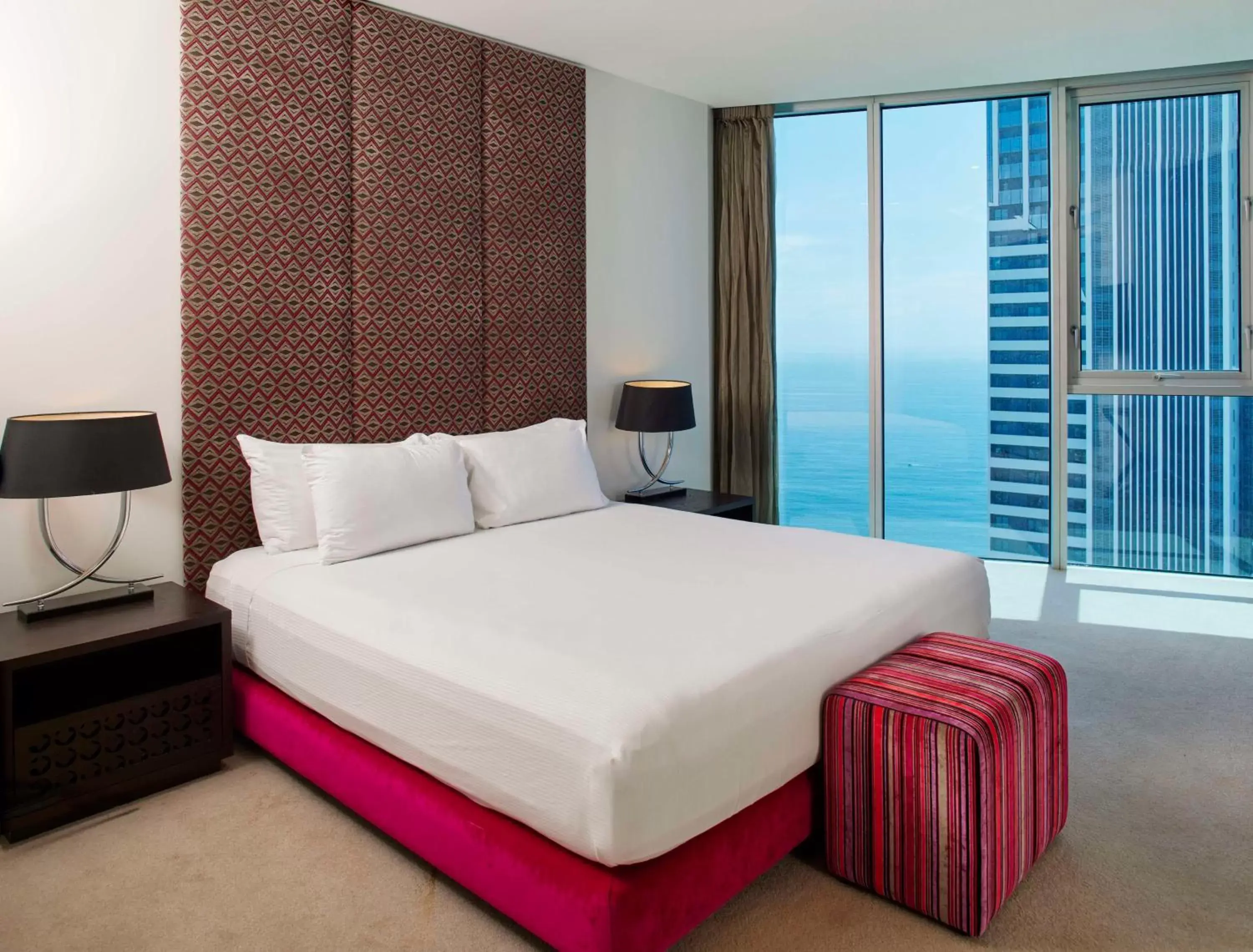 Bed in Hilton Surfers Paradise Hotel & Residences