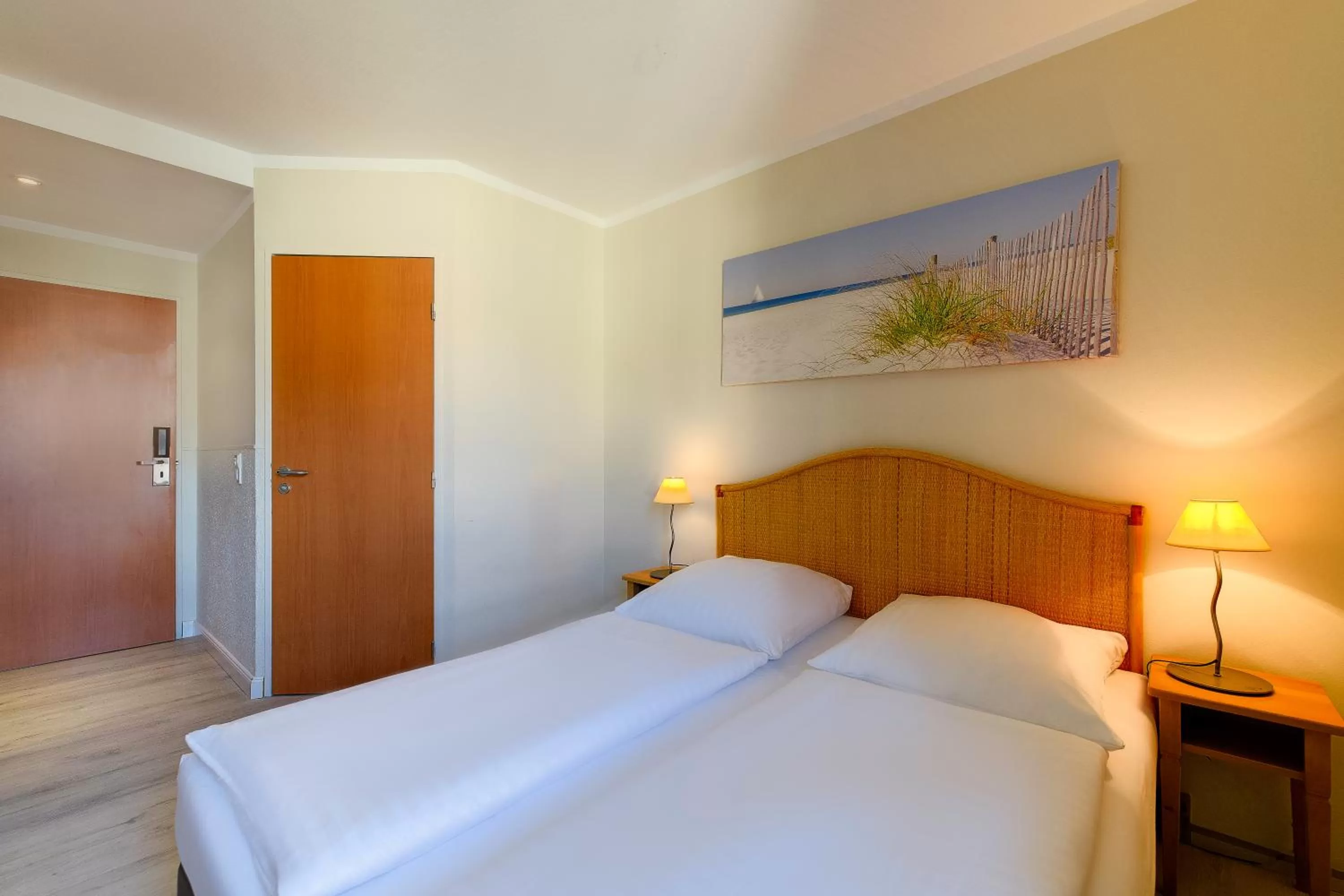 Bedroom, Bed in Hotel Leipzig City Nord by Campanile