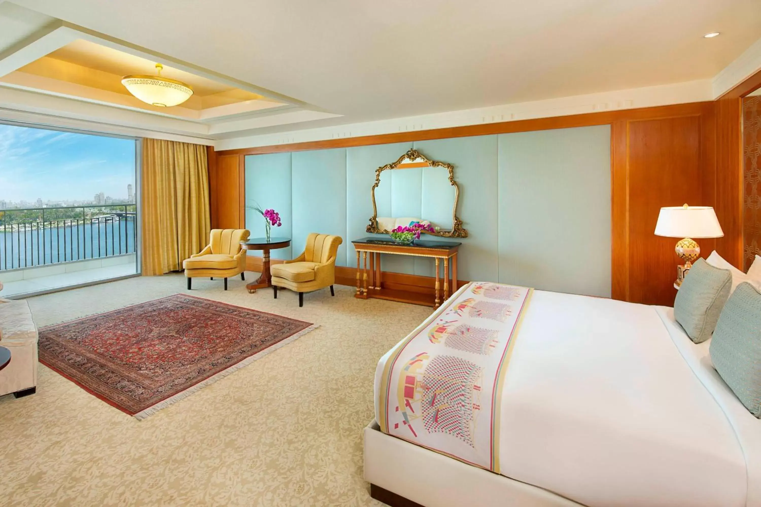 Bedroom in The Nile Ritz-Carlton, Cairo