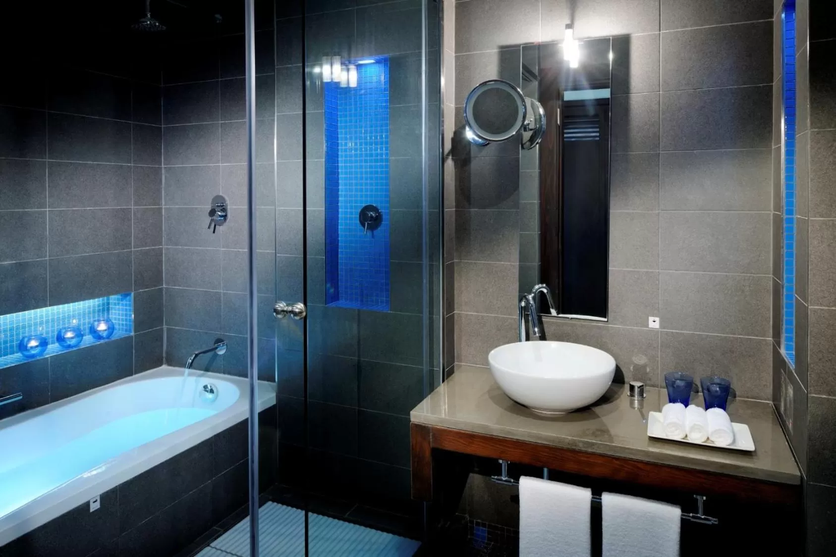 Shower in Hues Boutique Hotel