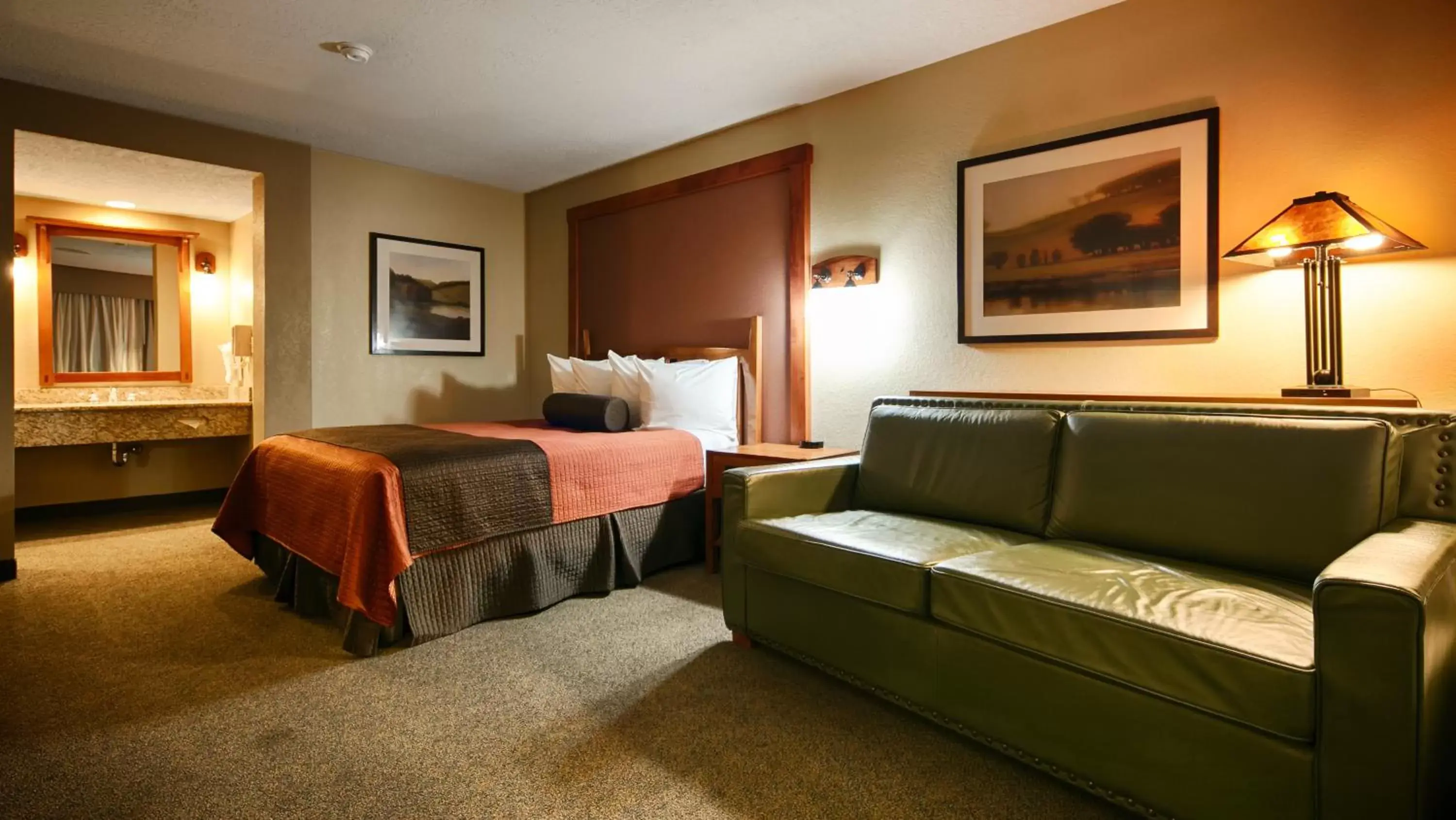 Bedroom in Best Western Plus High Country Inn