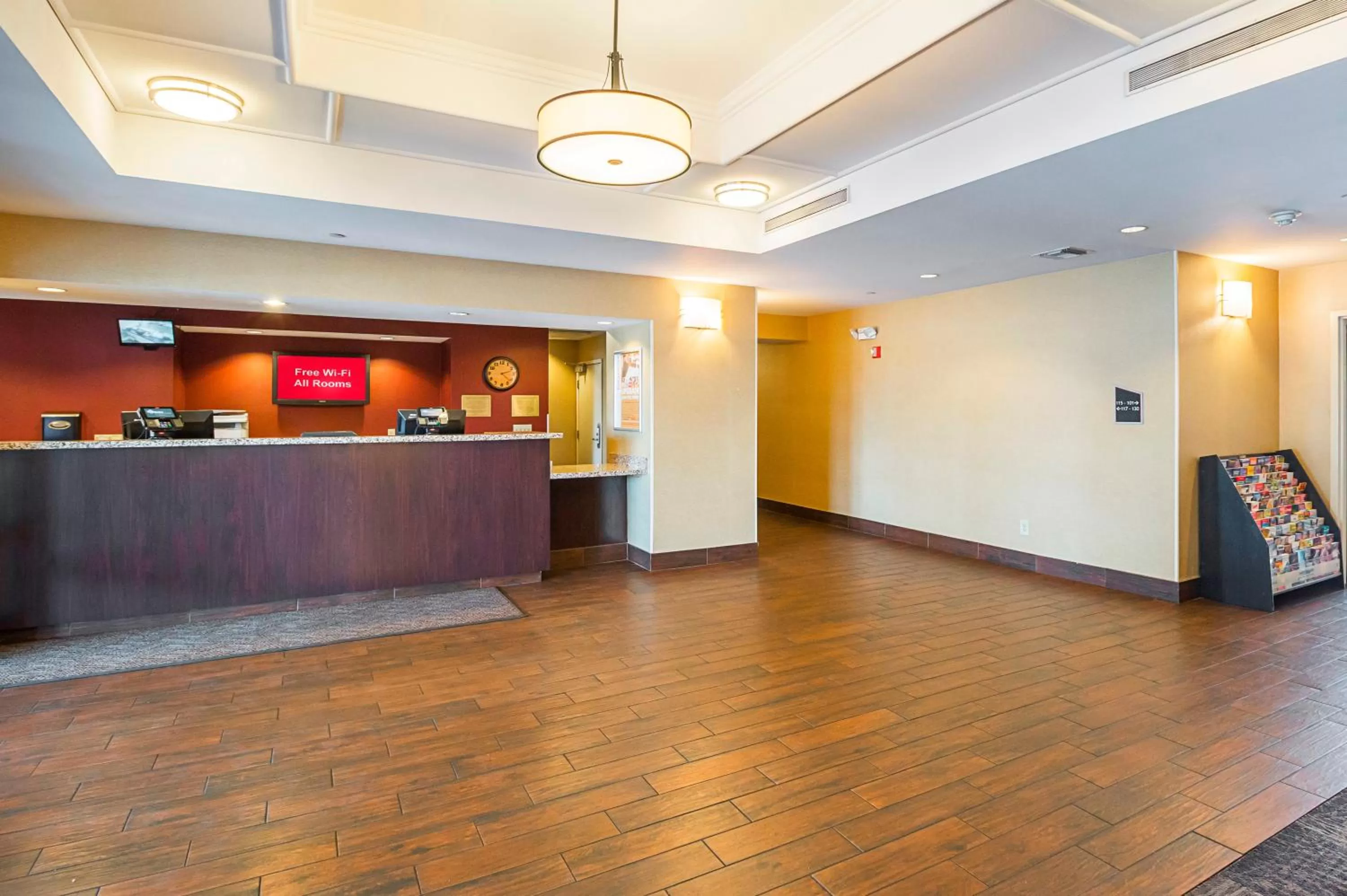 Lobby or reception in Red Roof Inn PLUS + Phoenix West