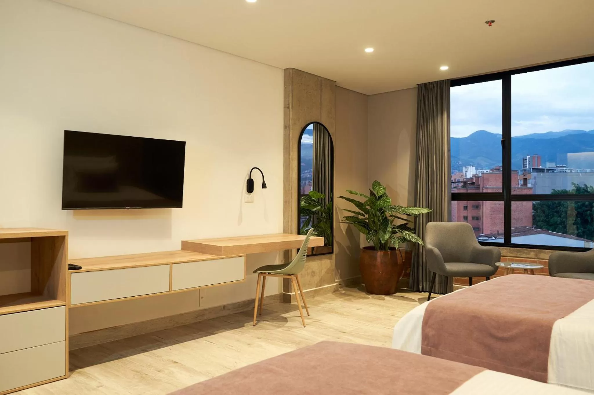 TV and multimedia, Bed in Eutopiq Hotel