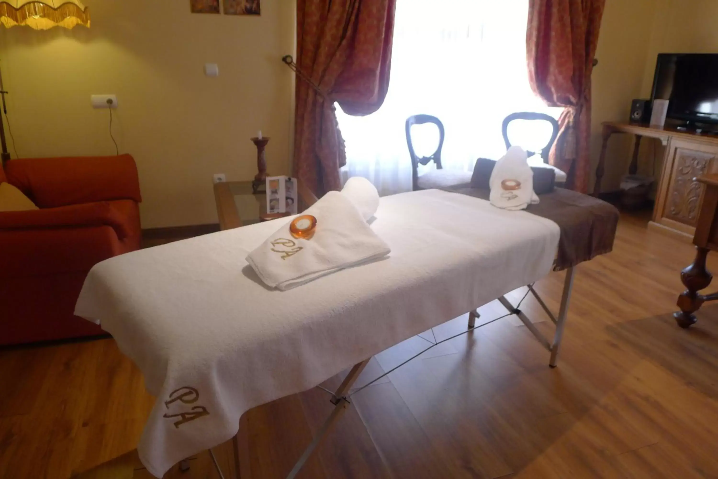 Massage, Bed in Palacio Azcárate Hotel