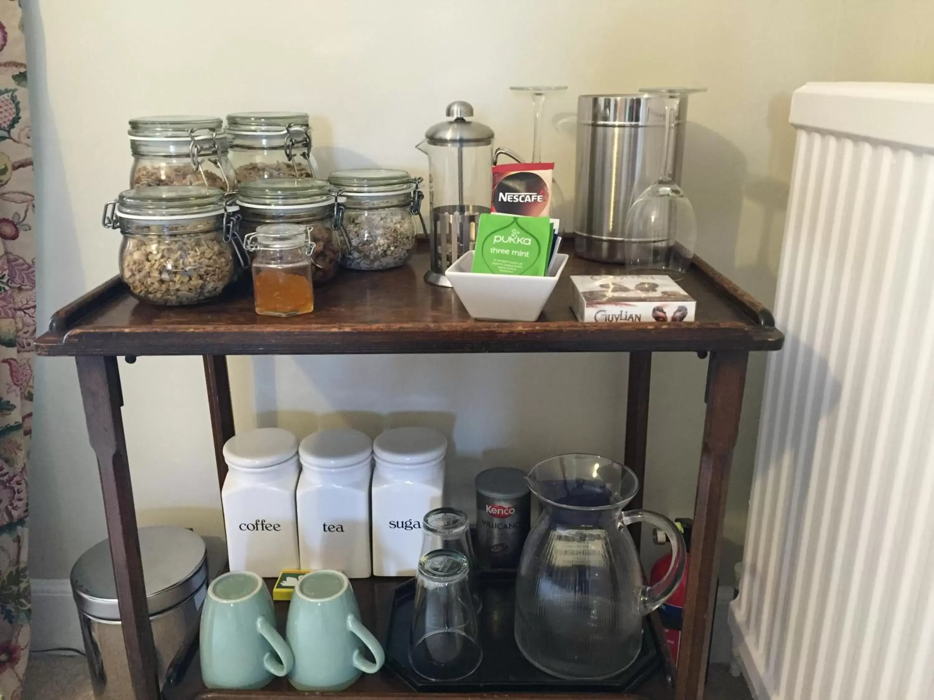 Coffee/Tea Facilities in Cliff Farmhouse B&B Suites