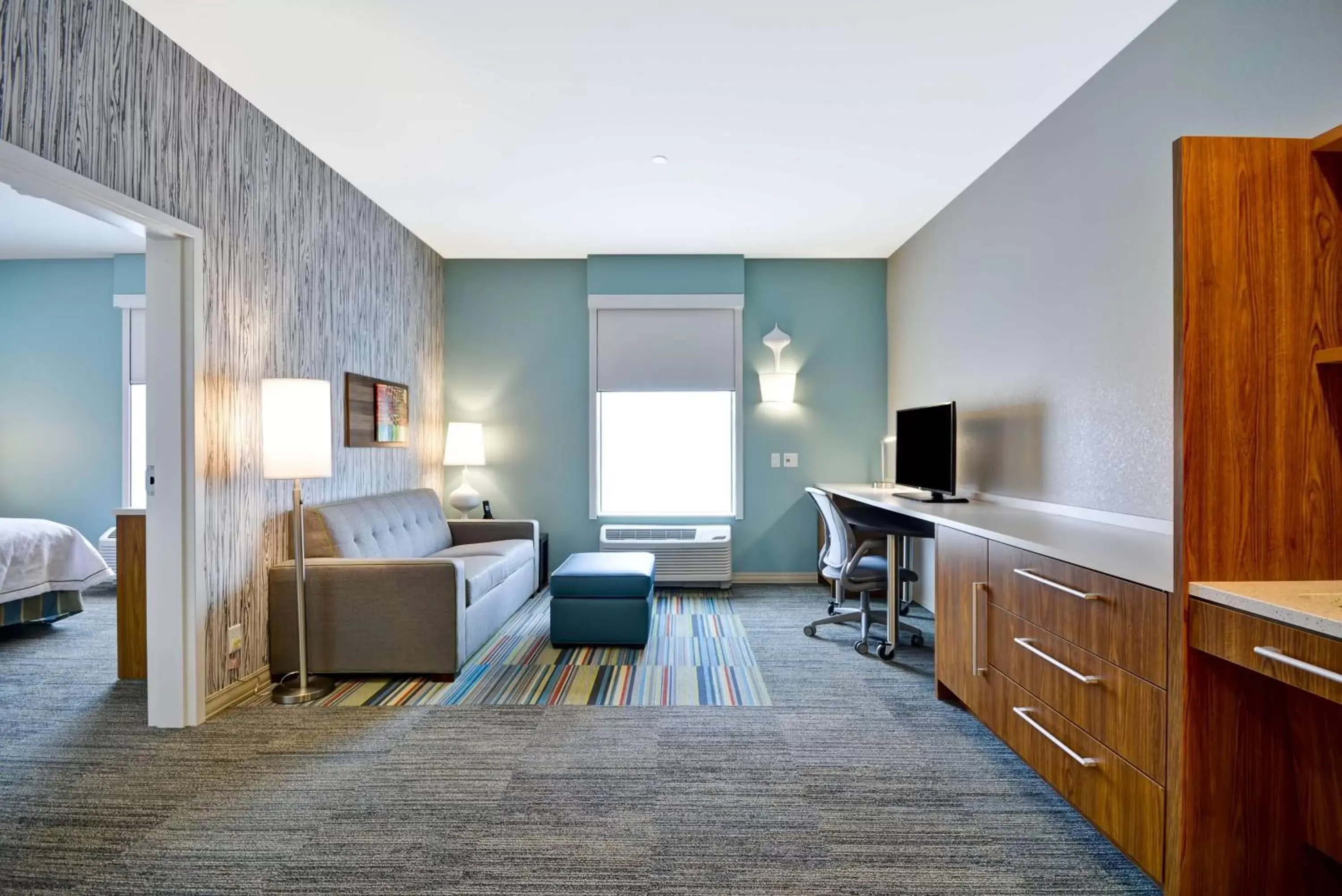 Bedroom, TV/Entertainment Center in Home2 Suites By Hilton Evansville