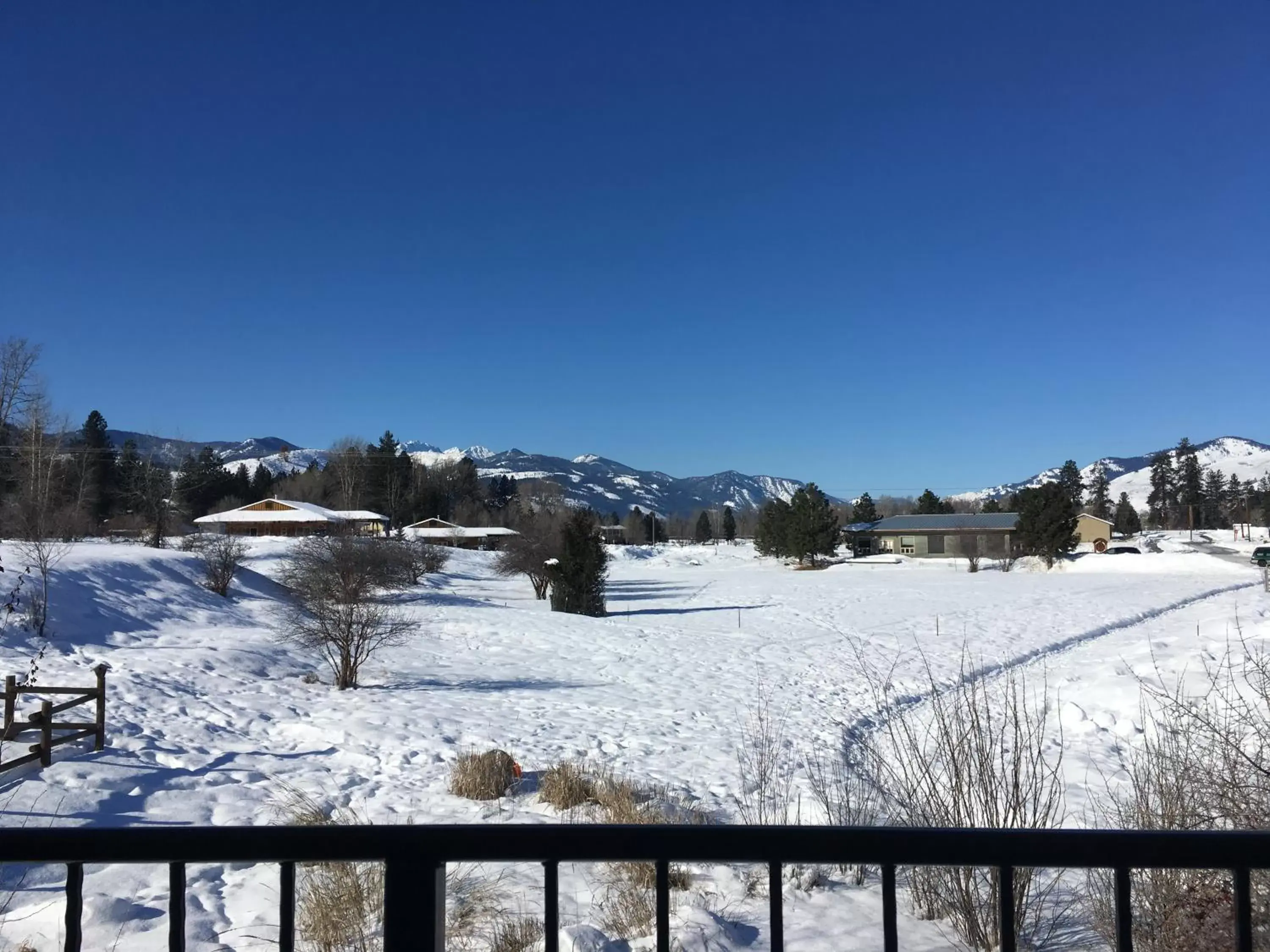 Mountain view, Winter in Mt Gardner Inn