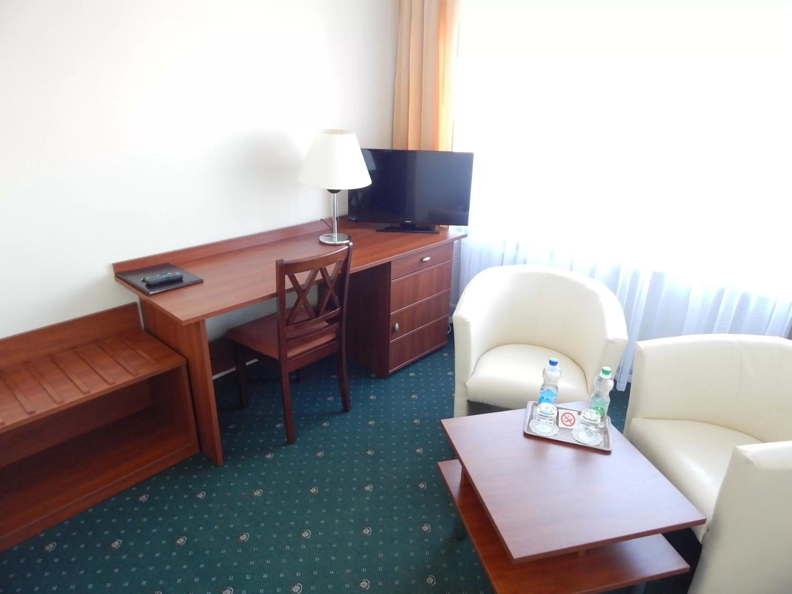 Photo of the whole room in Hotel Gromada Pila