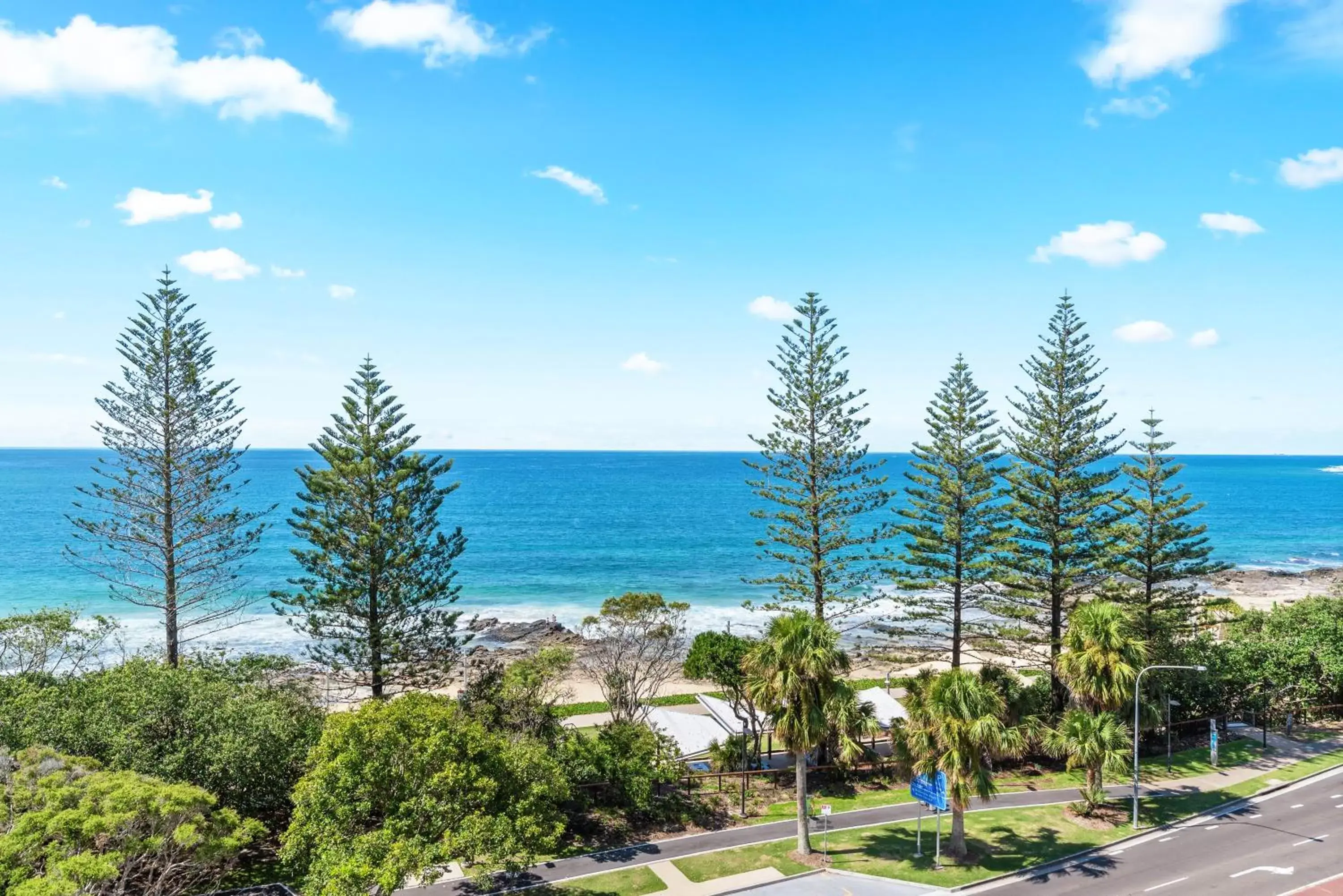 Sea View in Windward Apartments