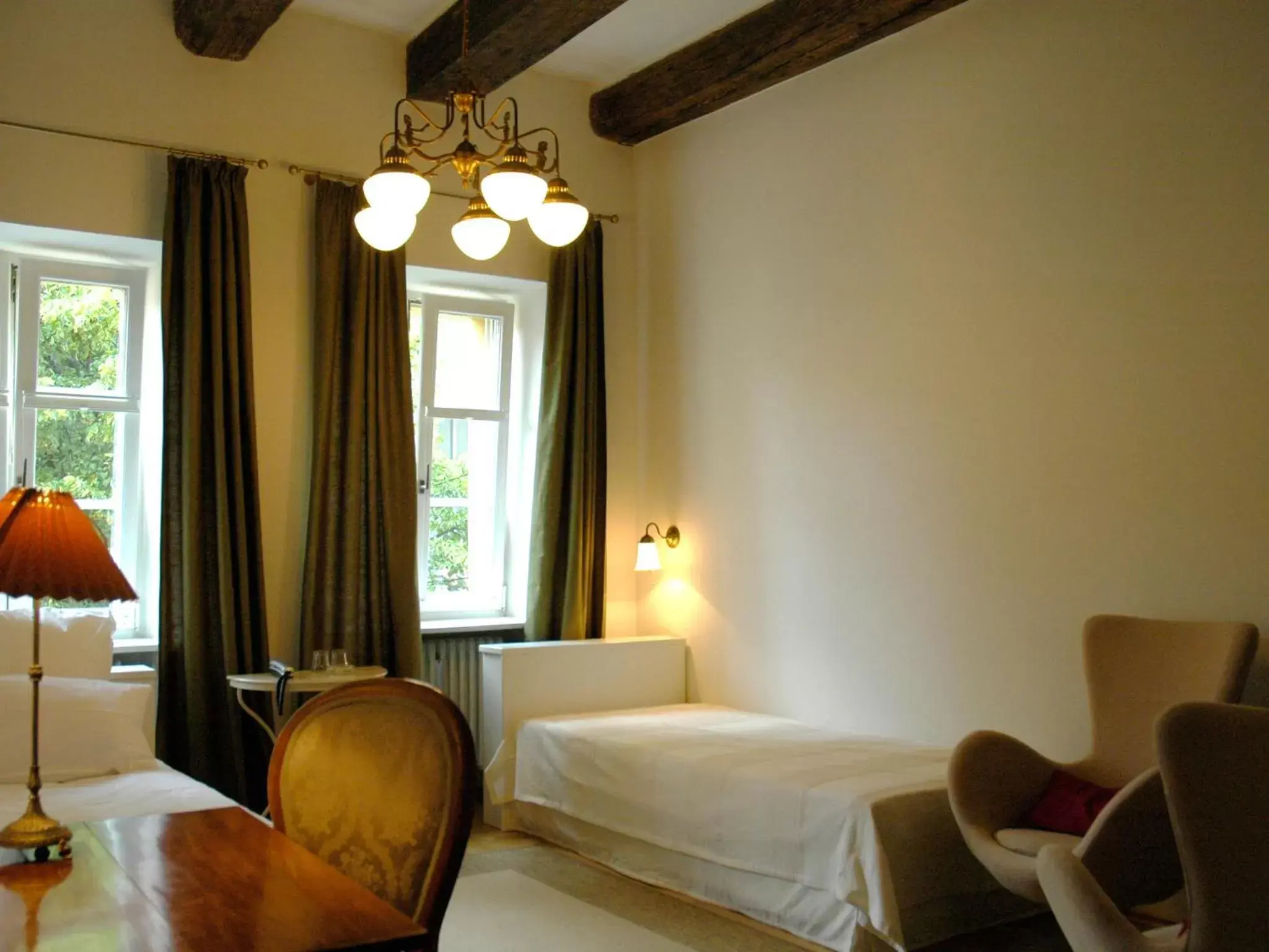 Photo of the whole room, Bed in Hotel Goldenes Kreuz