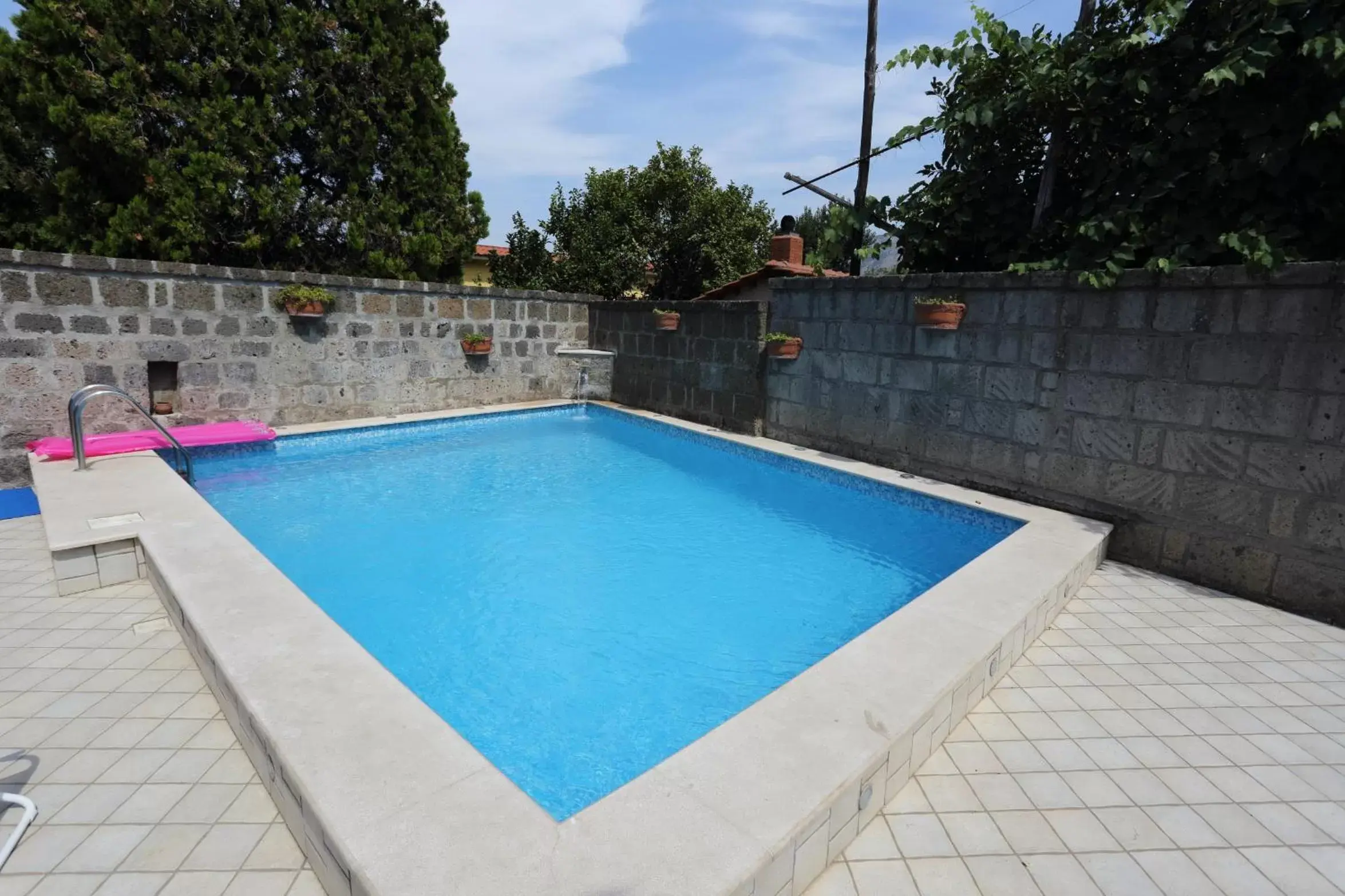 Swimming Pool in Ambrosio Relais