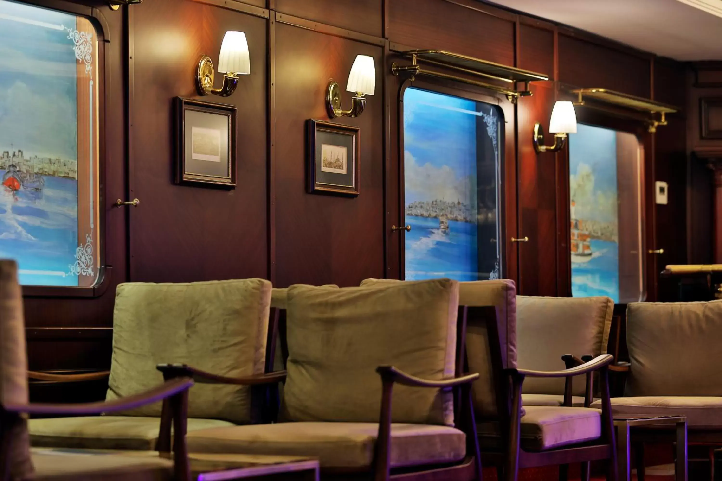Lounge or bar in Orient Express & Spa by Orka Hotels