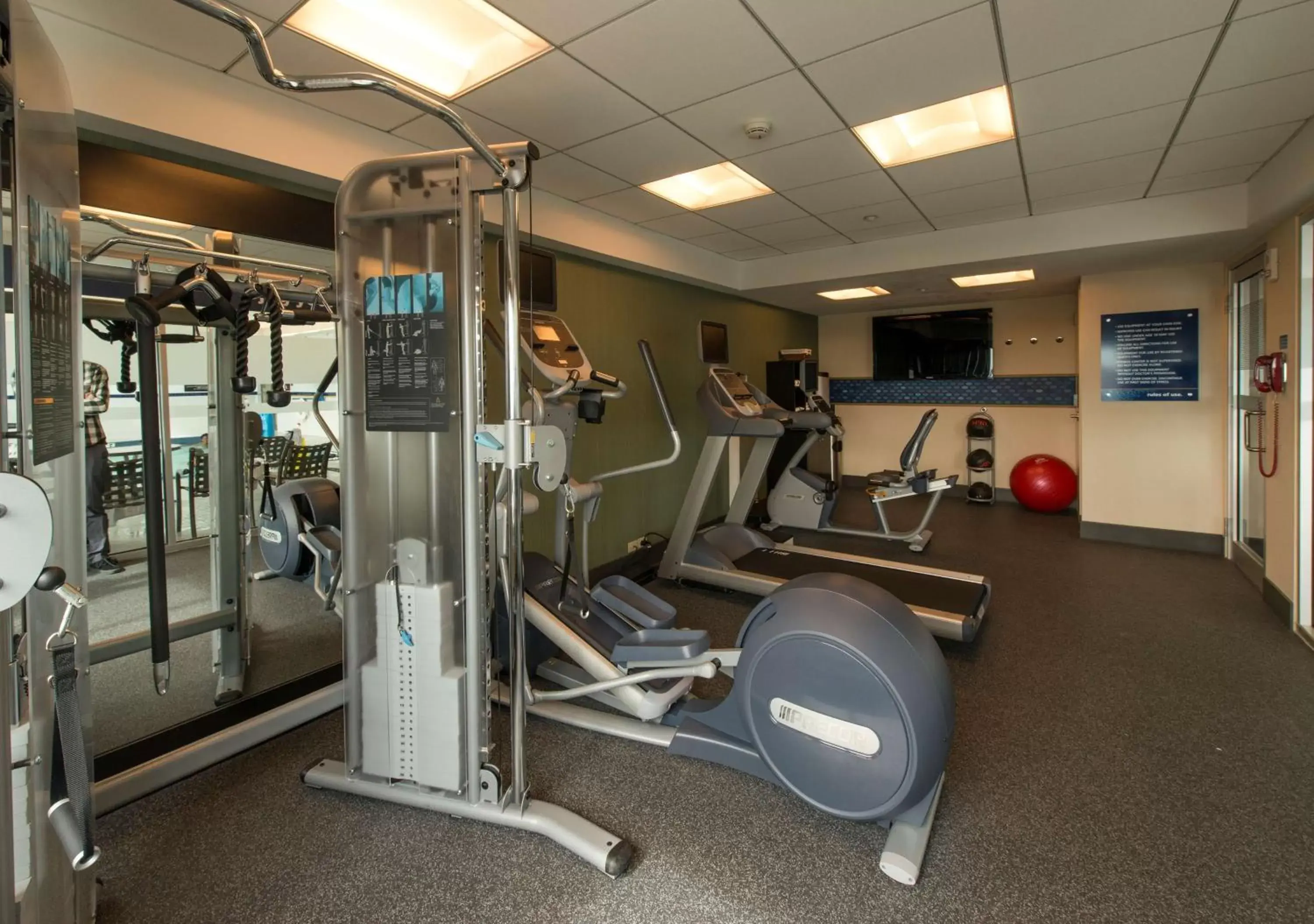 Fitness centre/facilities, Fitness Center/Facilities in Hampton Inn & Suites Boston Crosstown Center