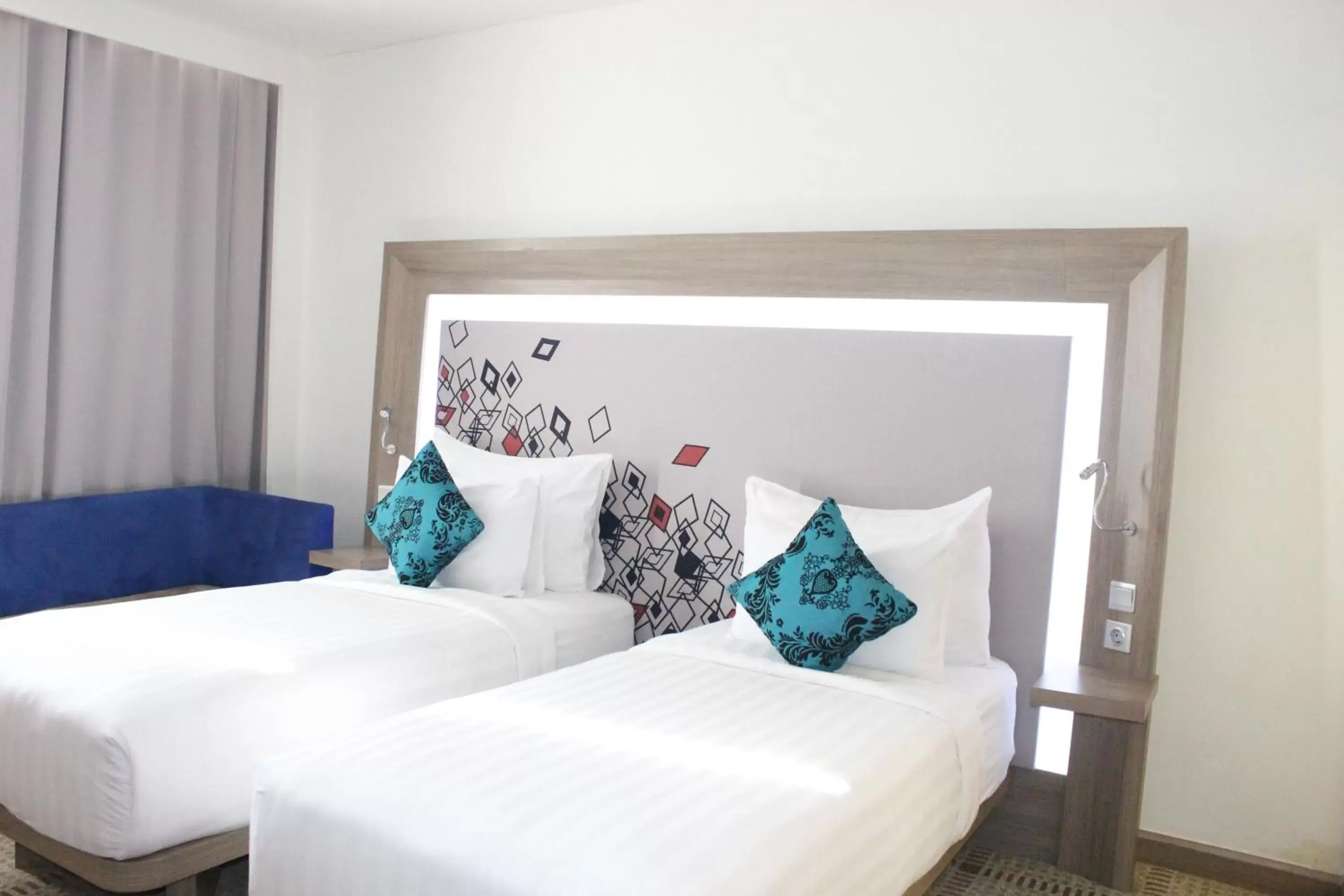 Bedroom, Bed in Novotel Makassar Grand Shayla