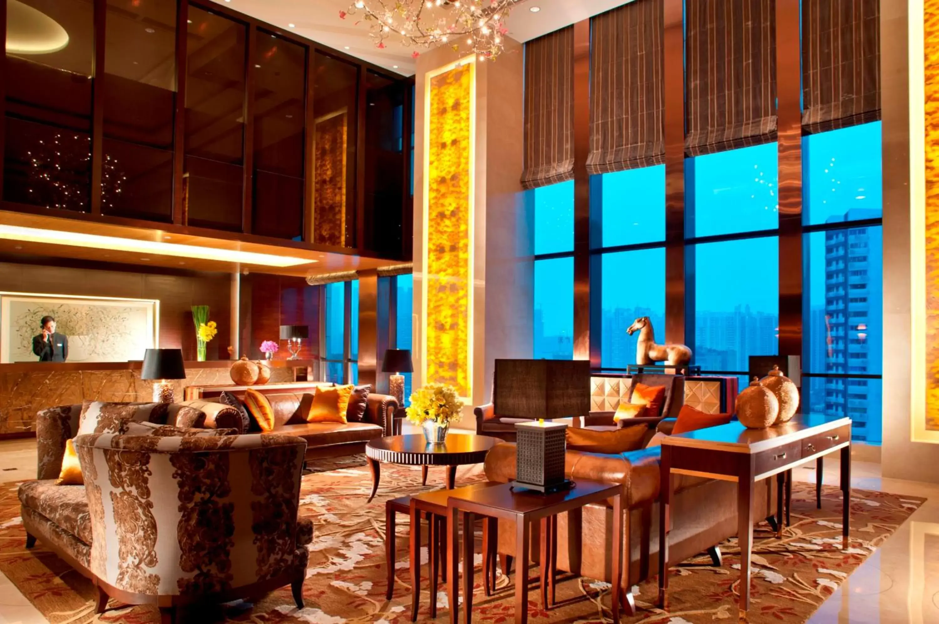 Lobby or reception, Lounge/Bar in Oakwood Premier Guangzhou-Canton Fair Free Shuttle Bus