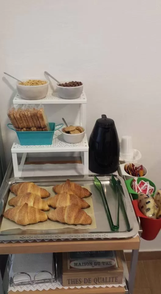 Breakfast in Bed & Breakfast Travellers