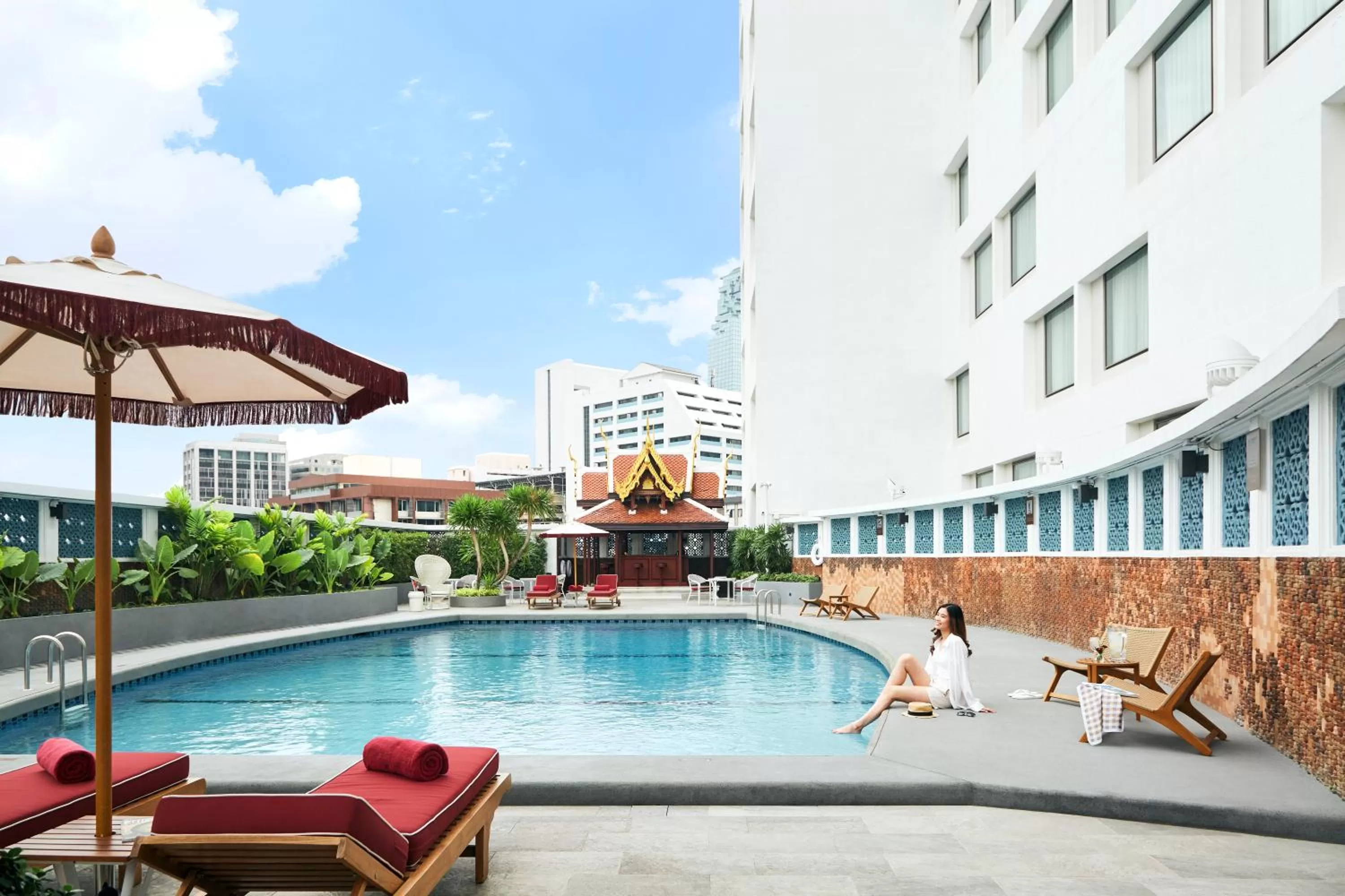 Swimming pool in Montien Hotel Surawong Bangkok