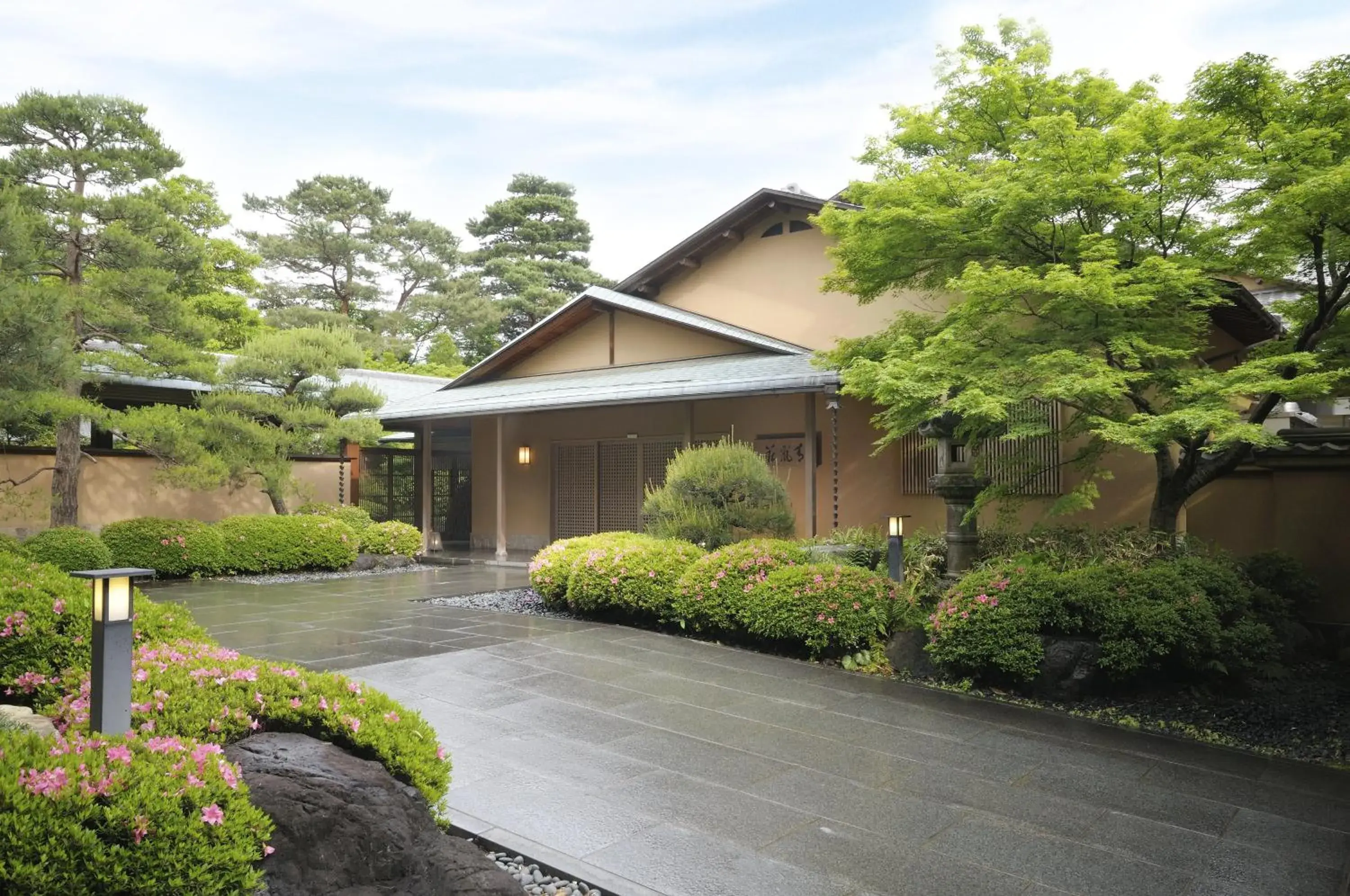 Facade/entrance, Property Building in Gero Onsen Suimeikan