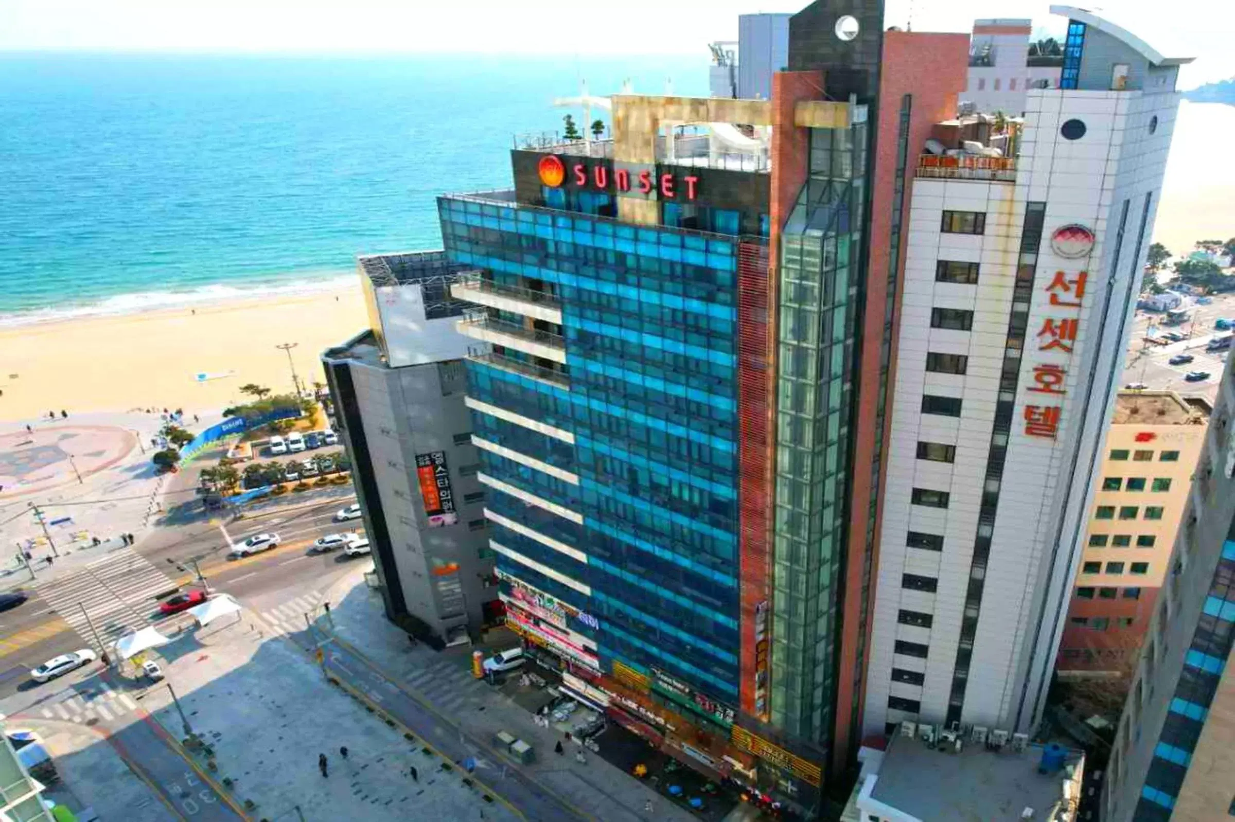 Property building, Bird's-eye View in Sunset Business Hotel
