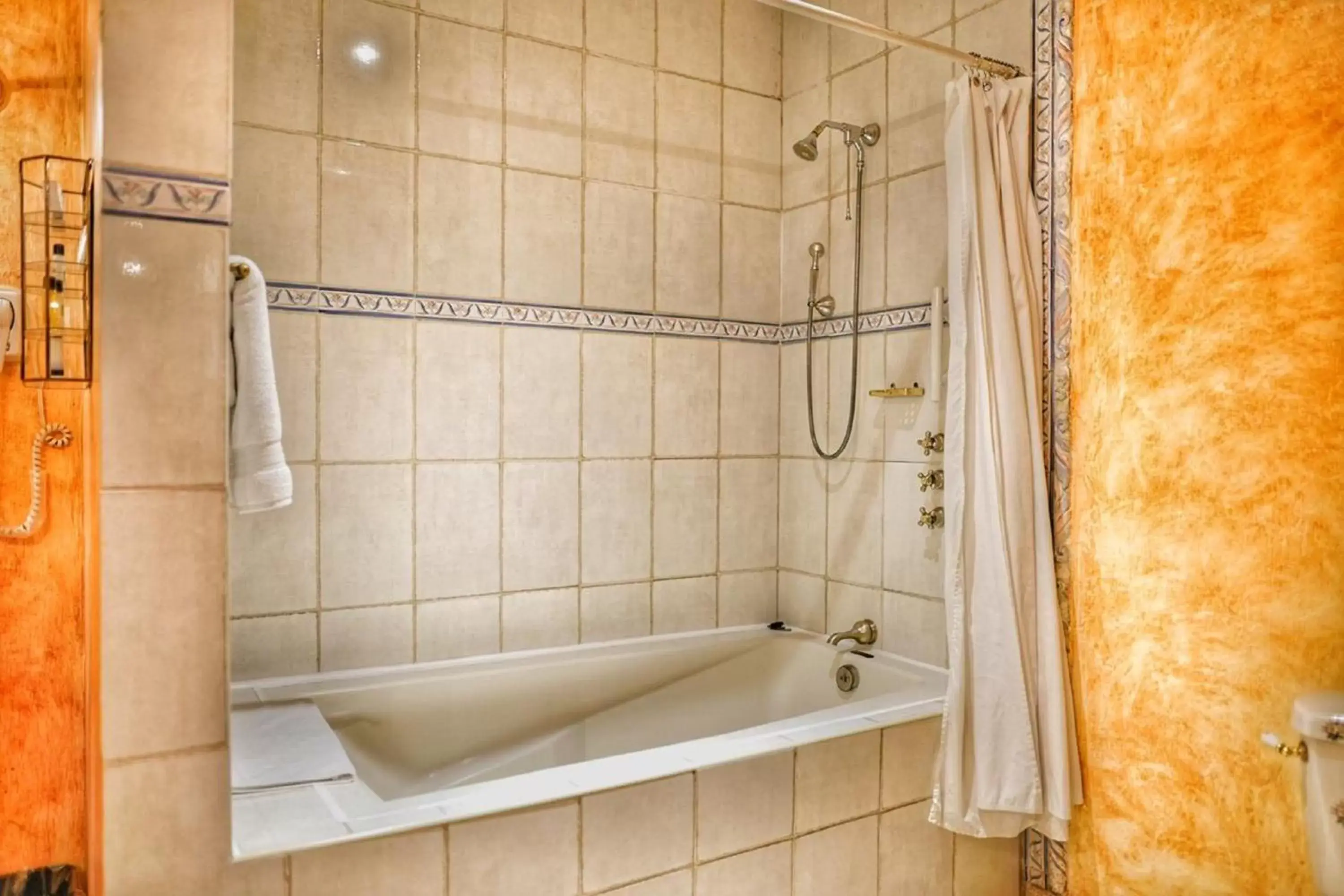 Bath, Bathroom in La Casa de la Marquesa