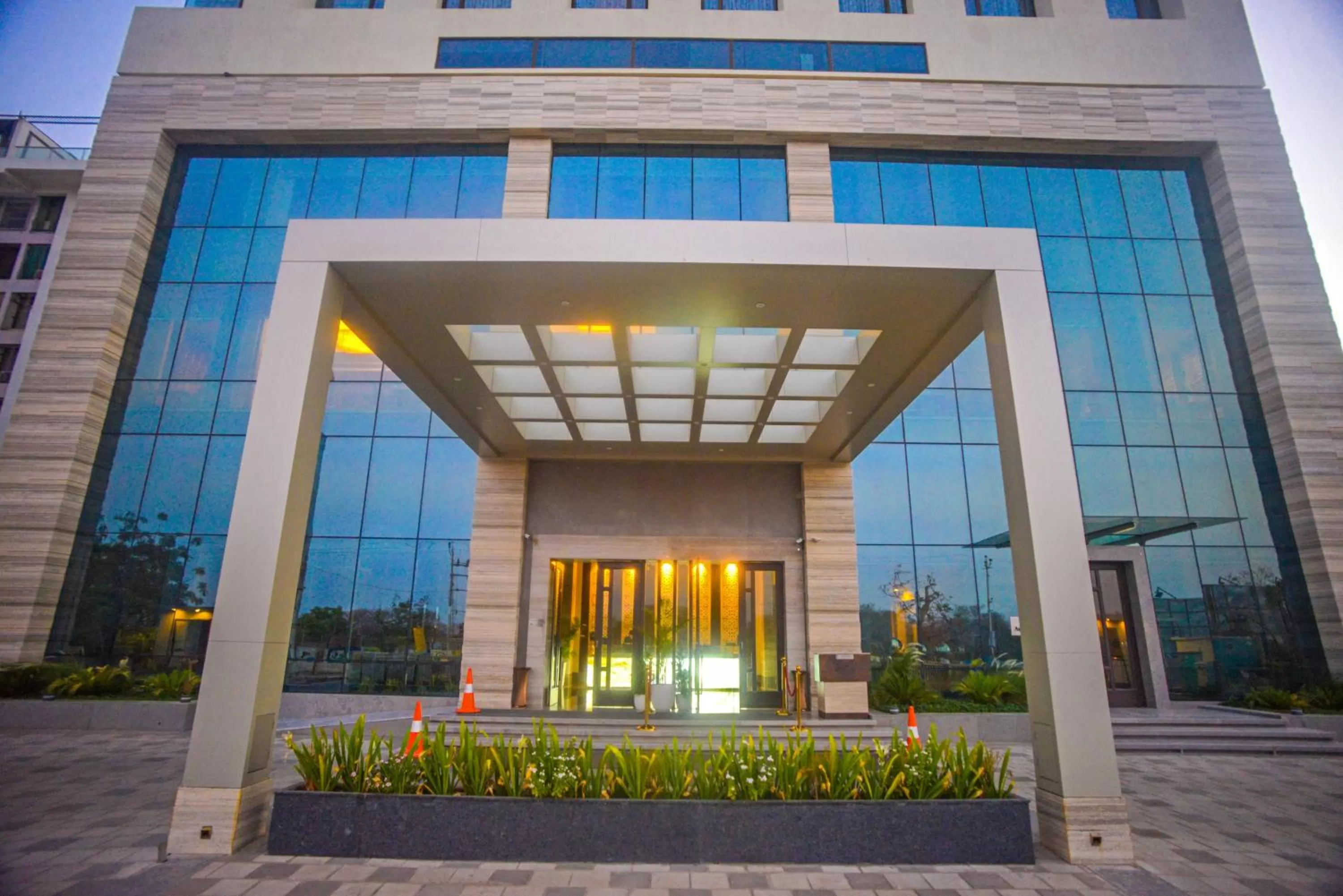 Property building in Efcee Sarovar Premiere Bhavnagar