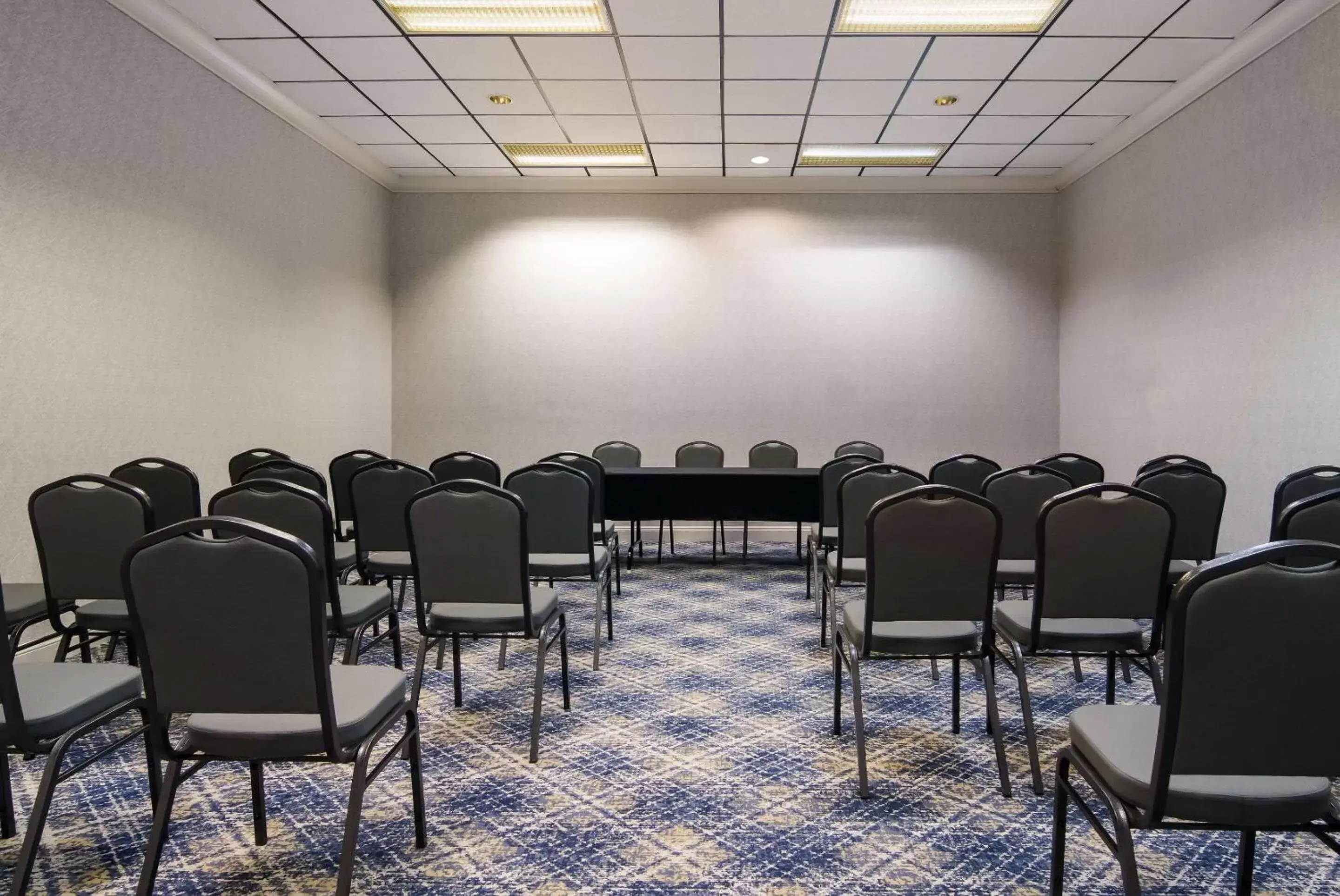 Meeting/conference room in The Inn on Maritime Bay, Ascend Hotel Collection