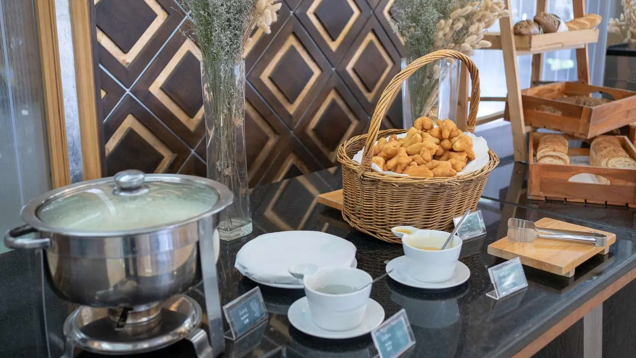 Coffee/tea facilities in Khum Phucome Hotel -SHA Extra Plus