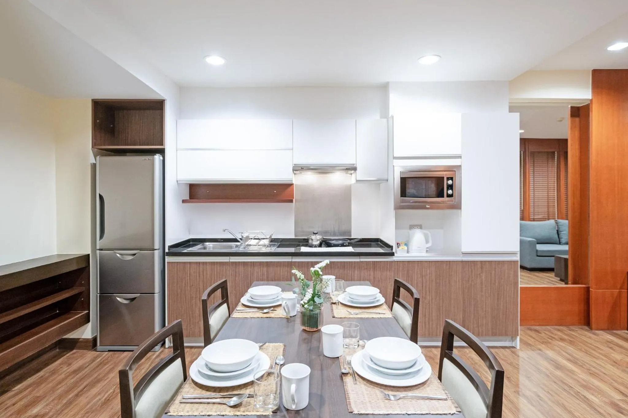 Kitchen or kitchenette in Amanta Hotel & Residence Ratchada