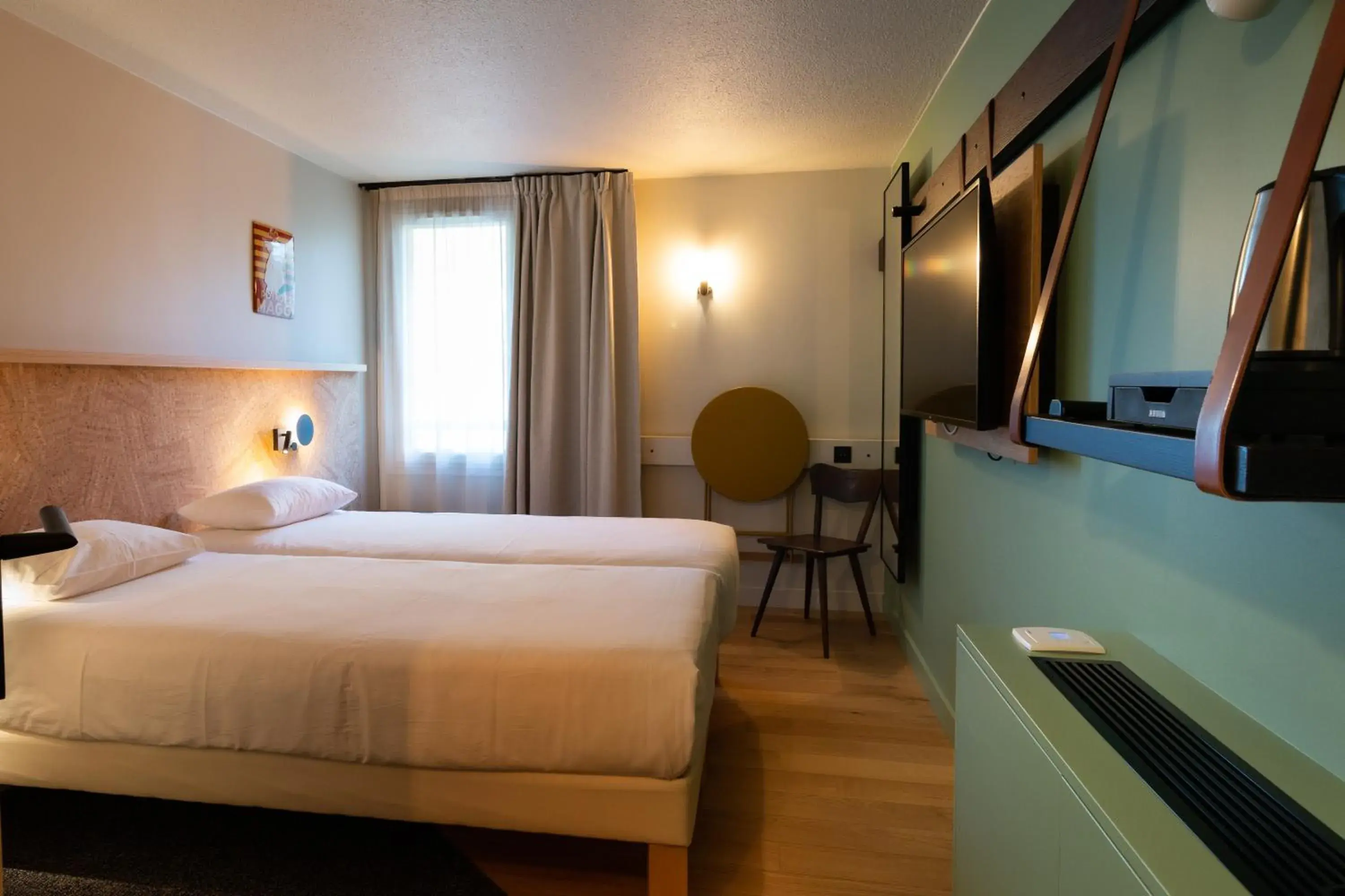 Photo of the whole room, Bed in Greet Hotel Colmar