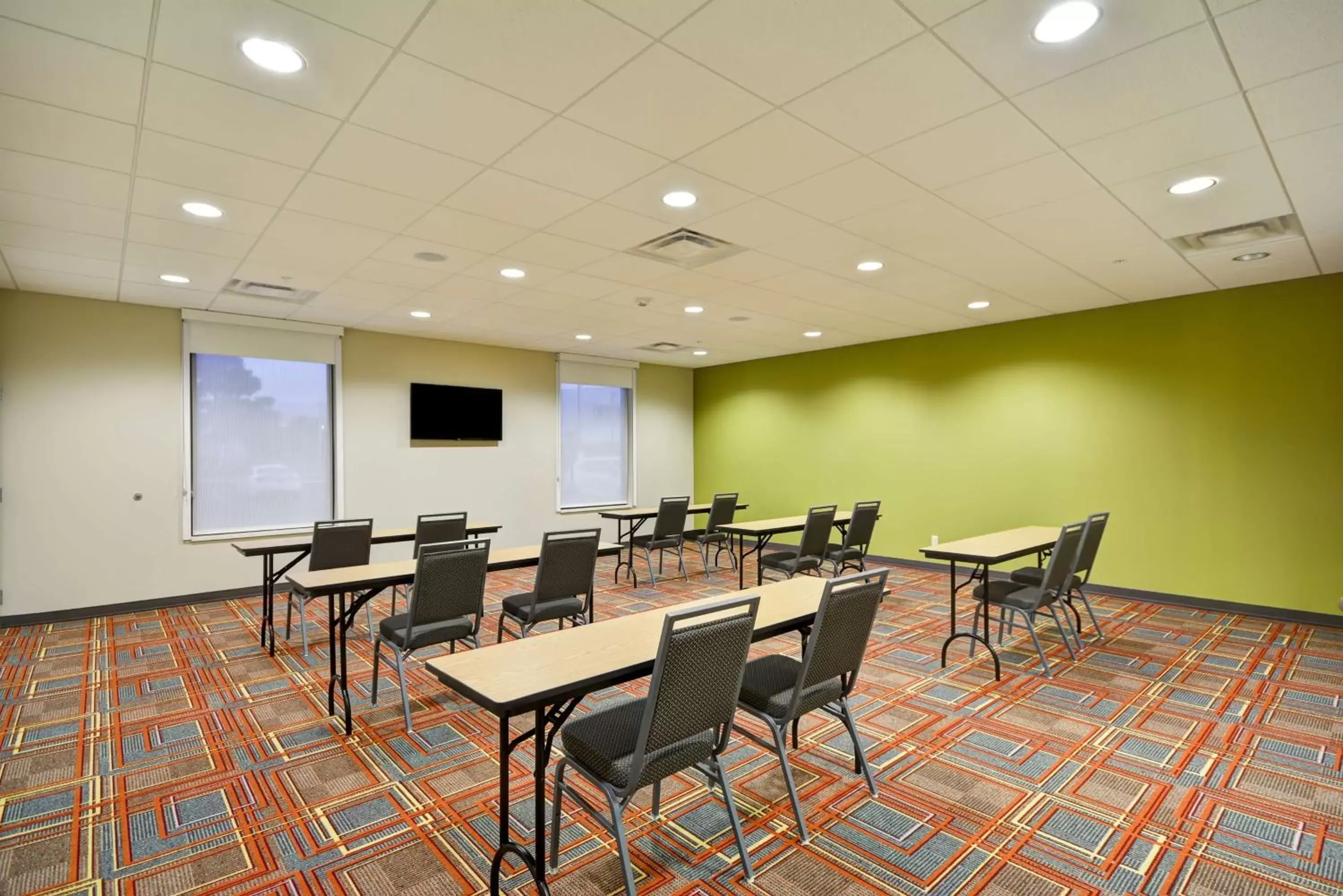 Meeting/conference room in Home2 Suites By Hilton Decatur Ingalls Harbor