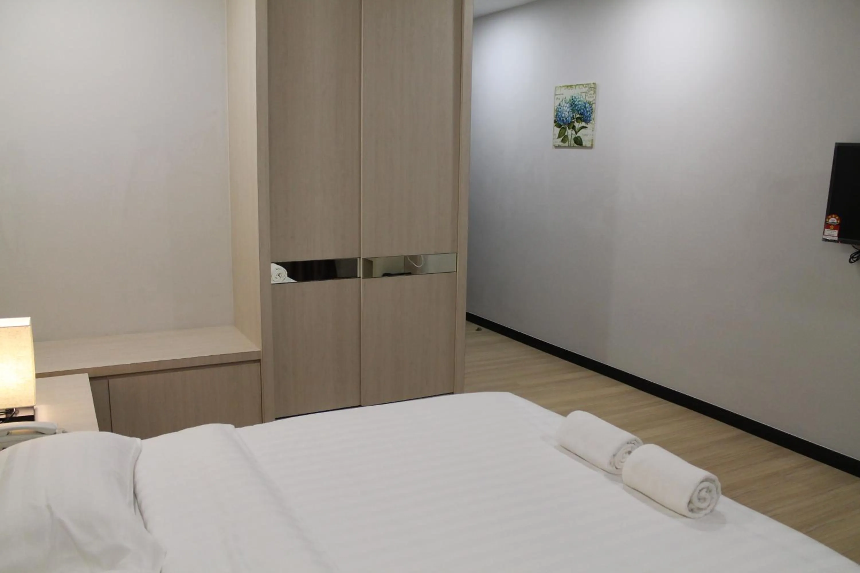 Bedroom, Bed in The Velton Inn