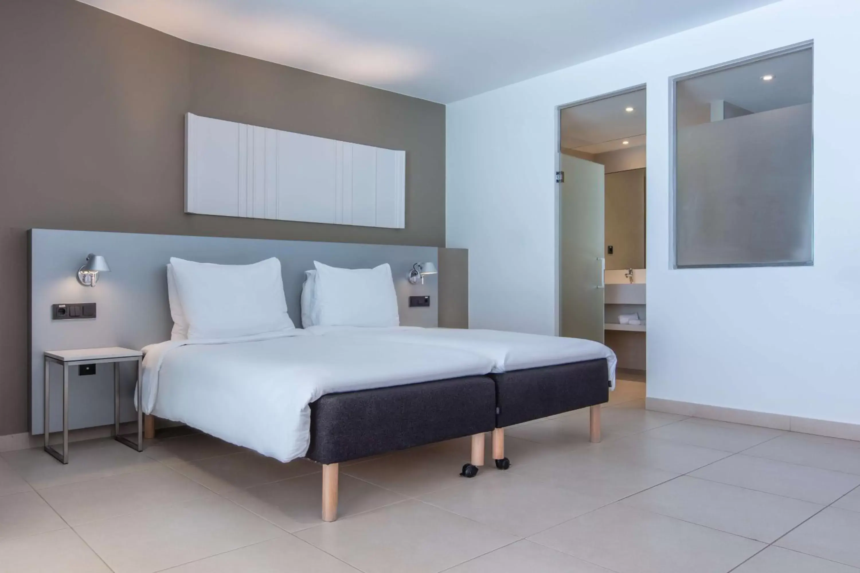 Bedroom, Bed in Radisson Blu Resort & Spa, Gran Canaria Mogan