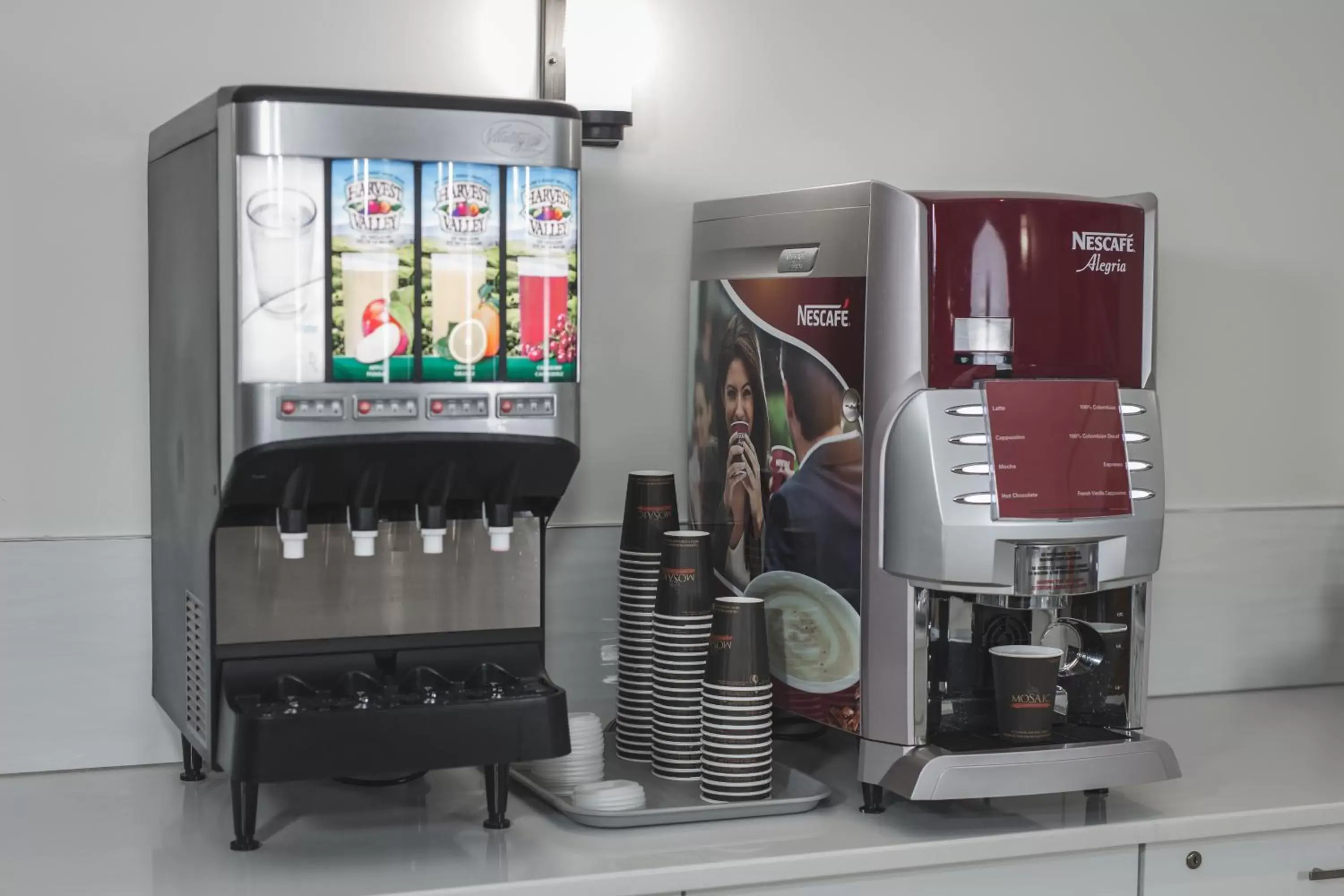 Coffee/tea facilities in Robin Hood Inn and Suites