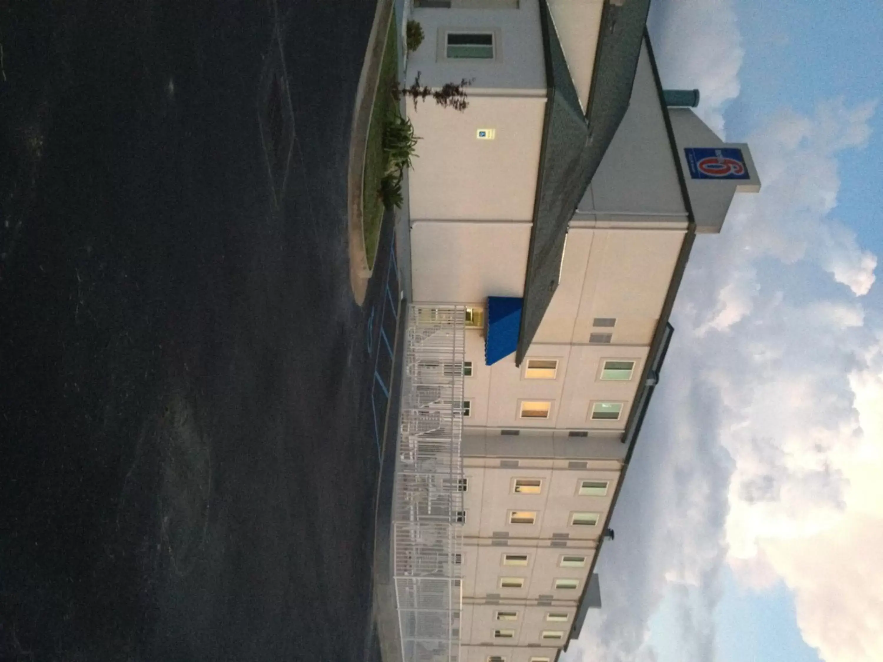 Property Building in Motel 6-Montgomery, AL - Airport