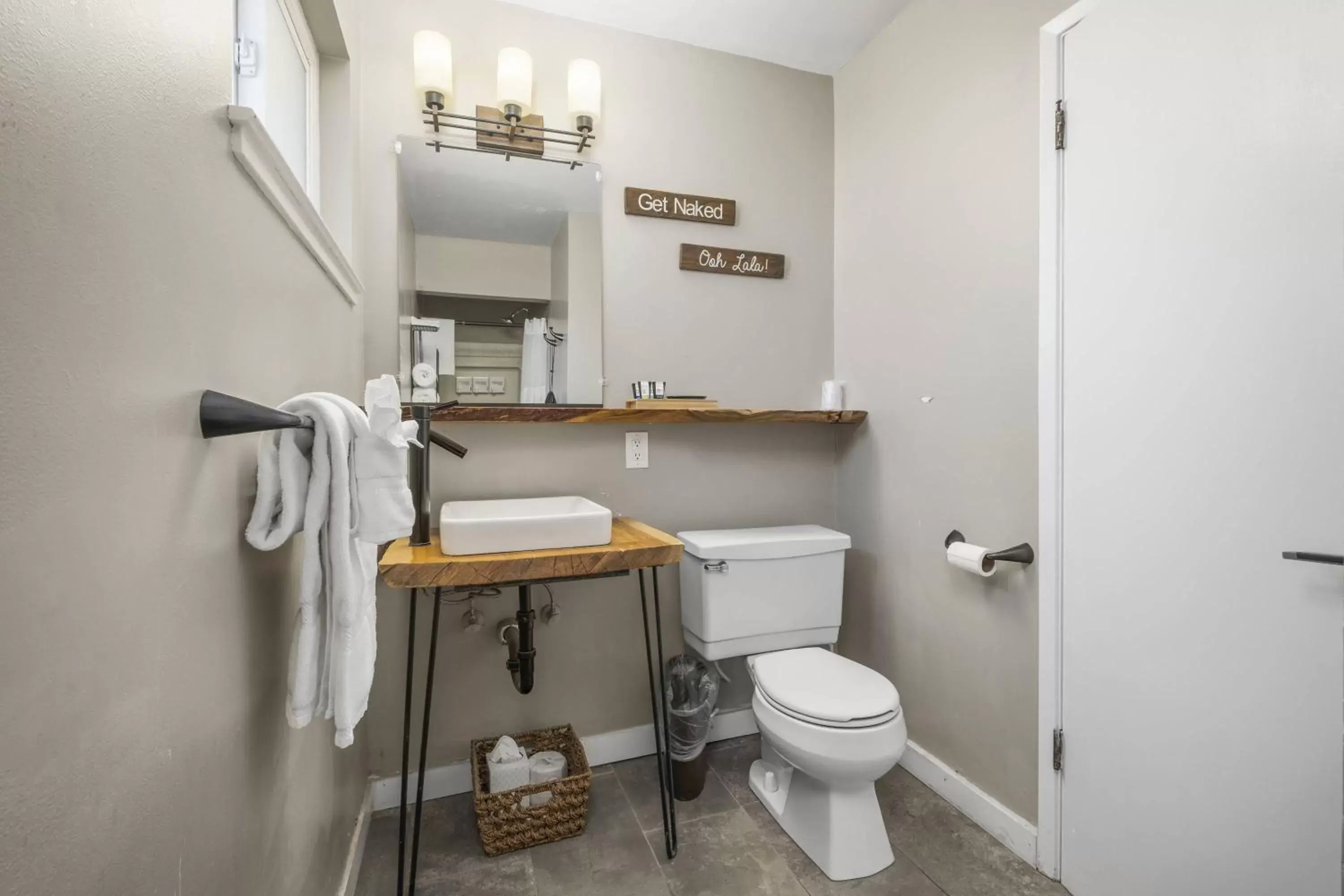 Toilet, Bathroom in Resthaven Tahoe