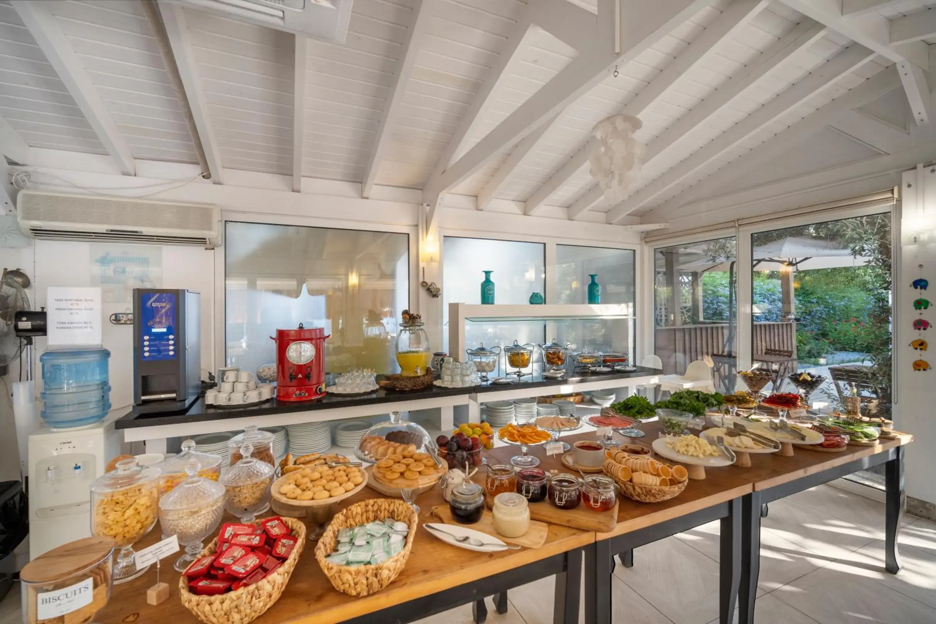 Kitchen or kitchenette in Costa Sariyaz Hotel Bodrum