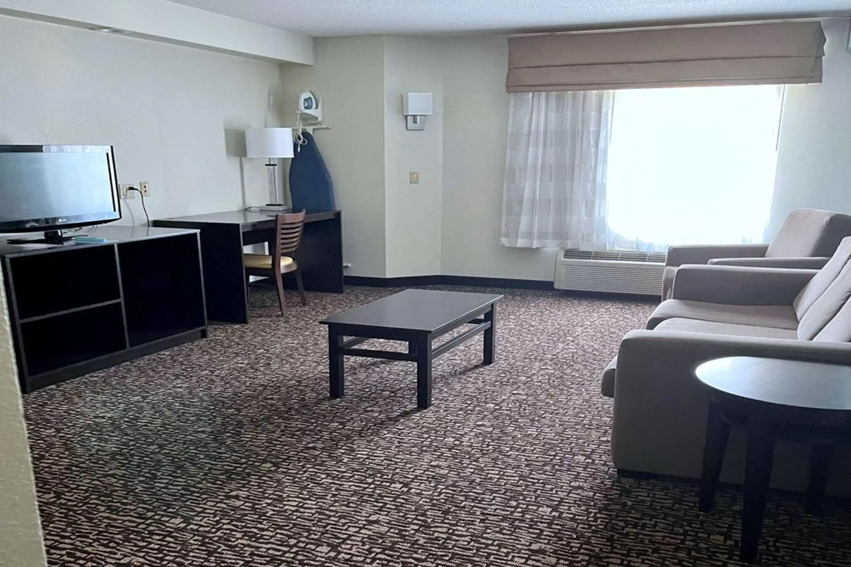 Bedroom, Seating Area in Sleep Inn and Conference Center