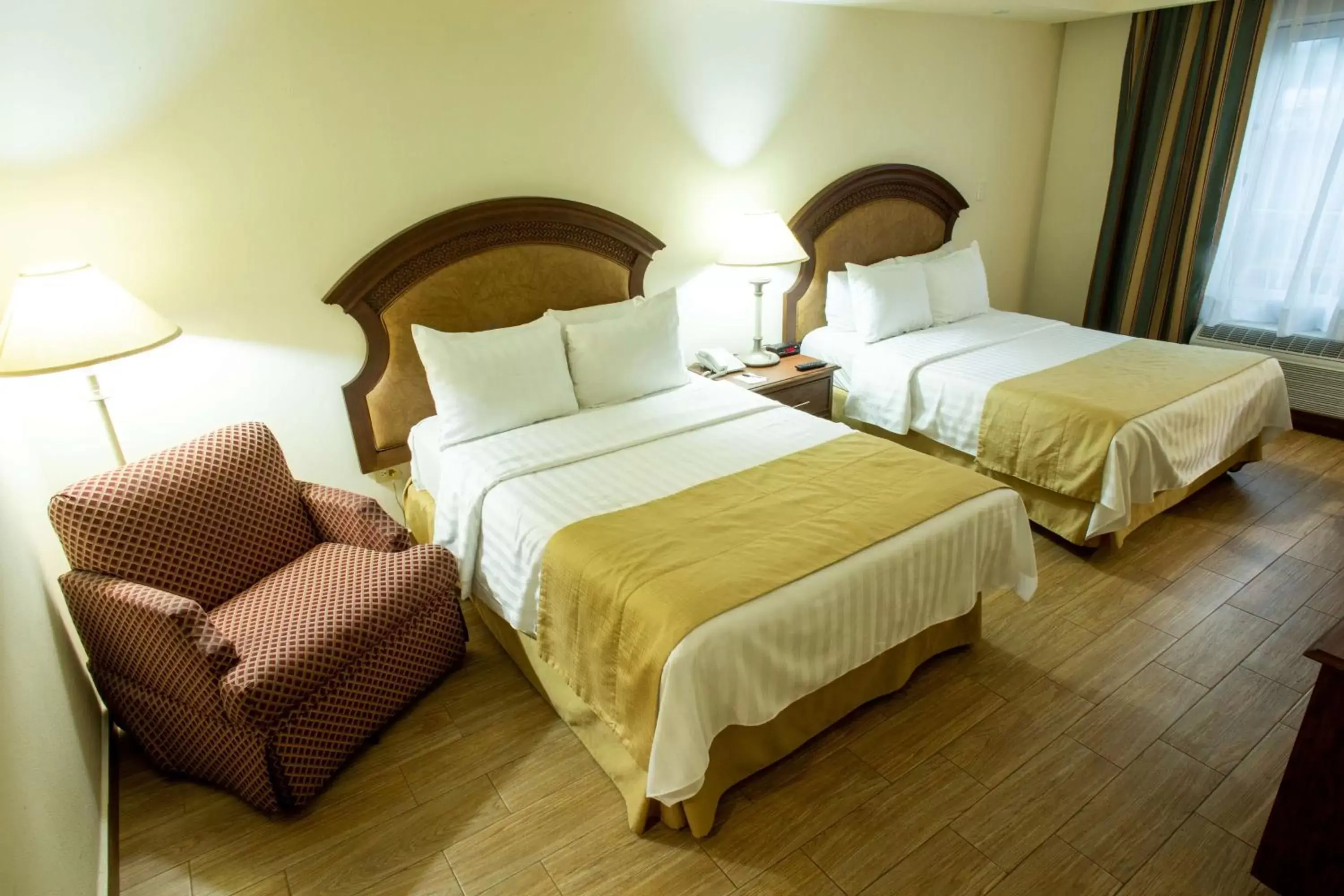 Photo of the whole room, Bed in Best Western PLUS Monterrey Colón