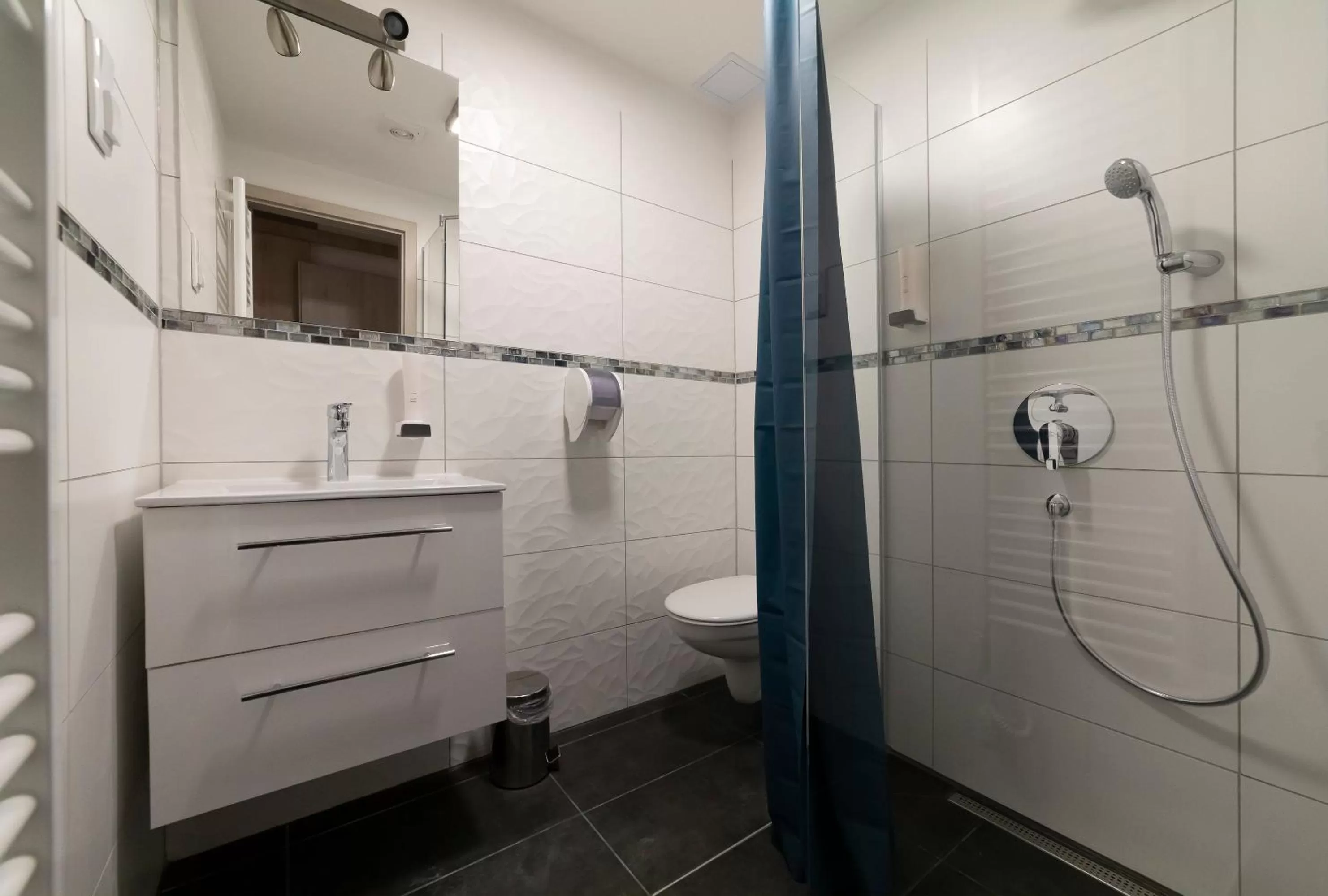 Sirály Panzió Tópart