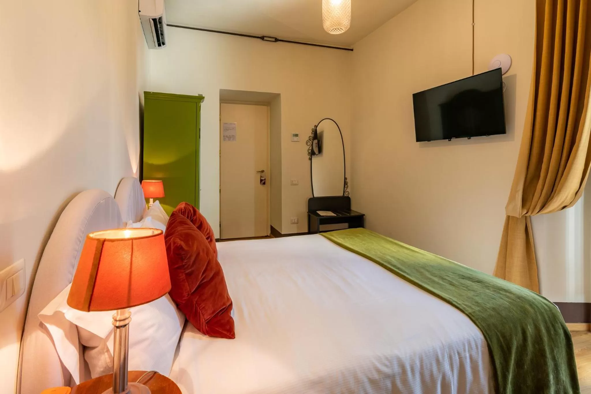 Bed in Aurora Boutique Hotel & Private SPA